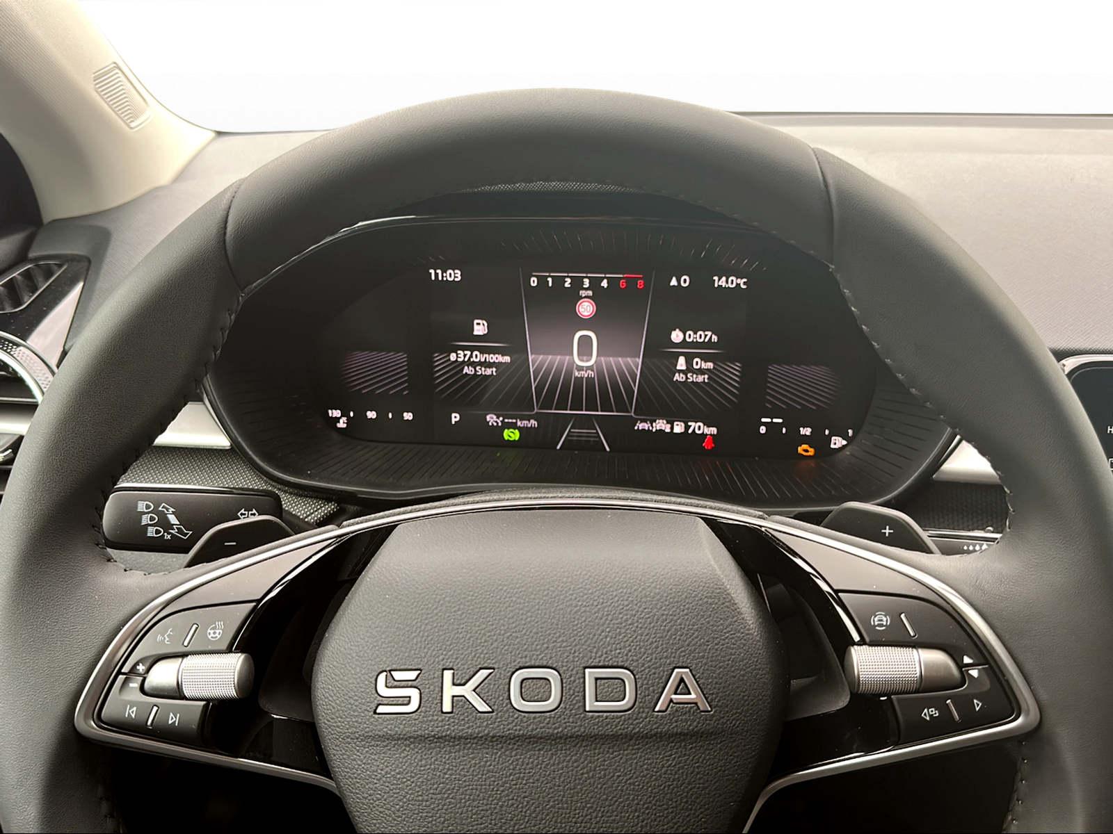 SKODA Fabia 1.0 TSI Selection DSG - 11