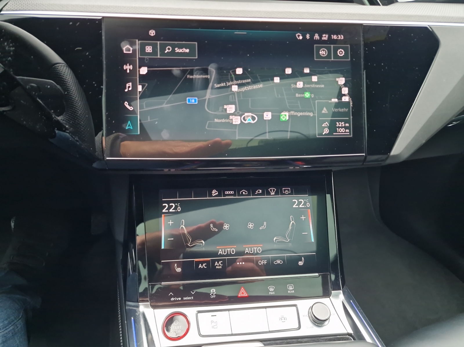 AUDI e-tron S quattro - 9