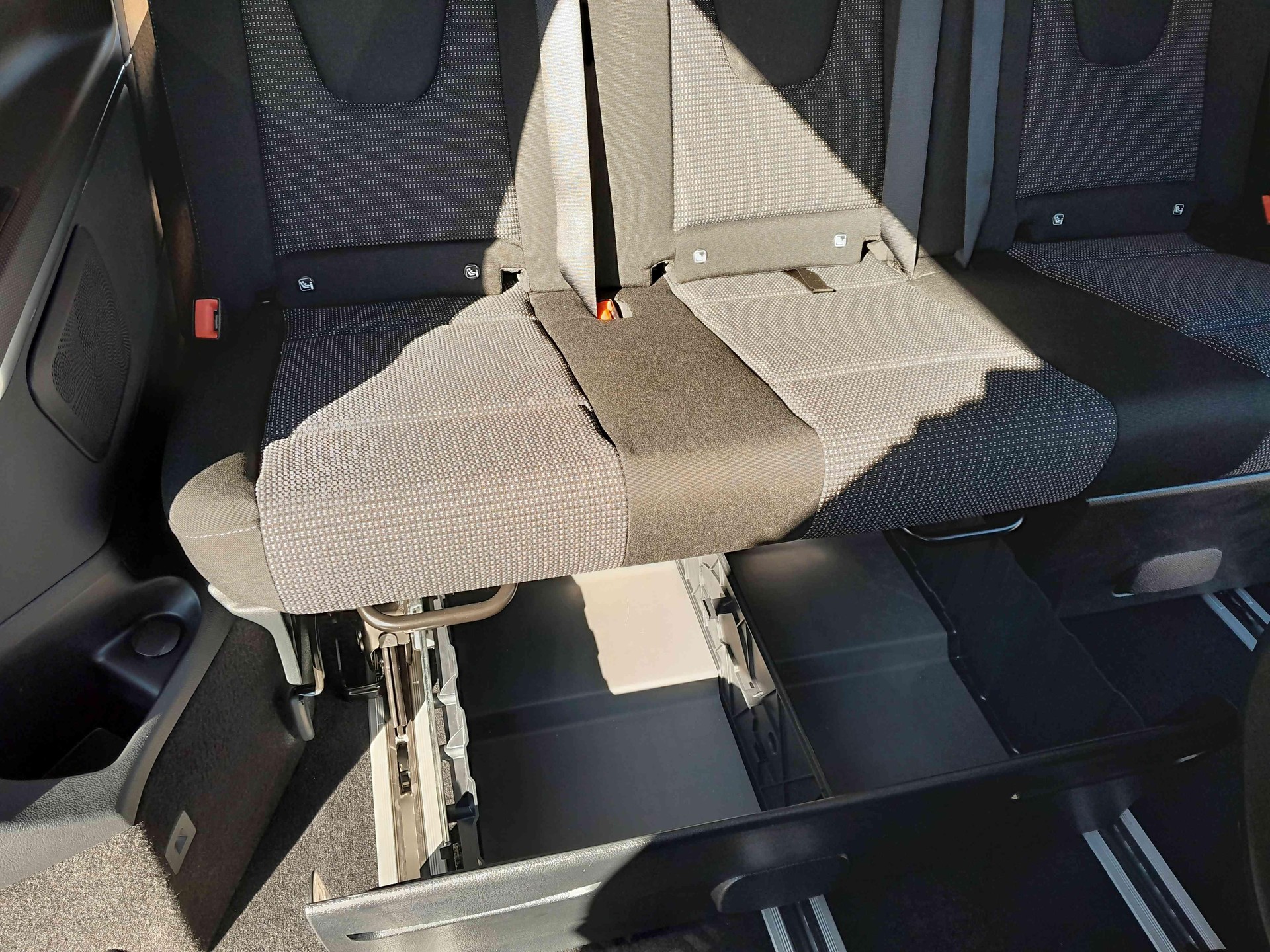 MERCEDES-BENZ Horizon 300d lang 4x4 - 20