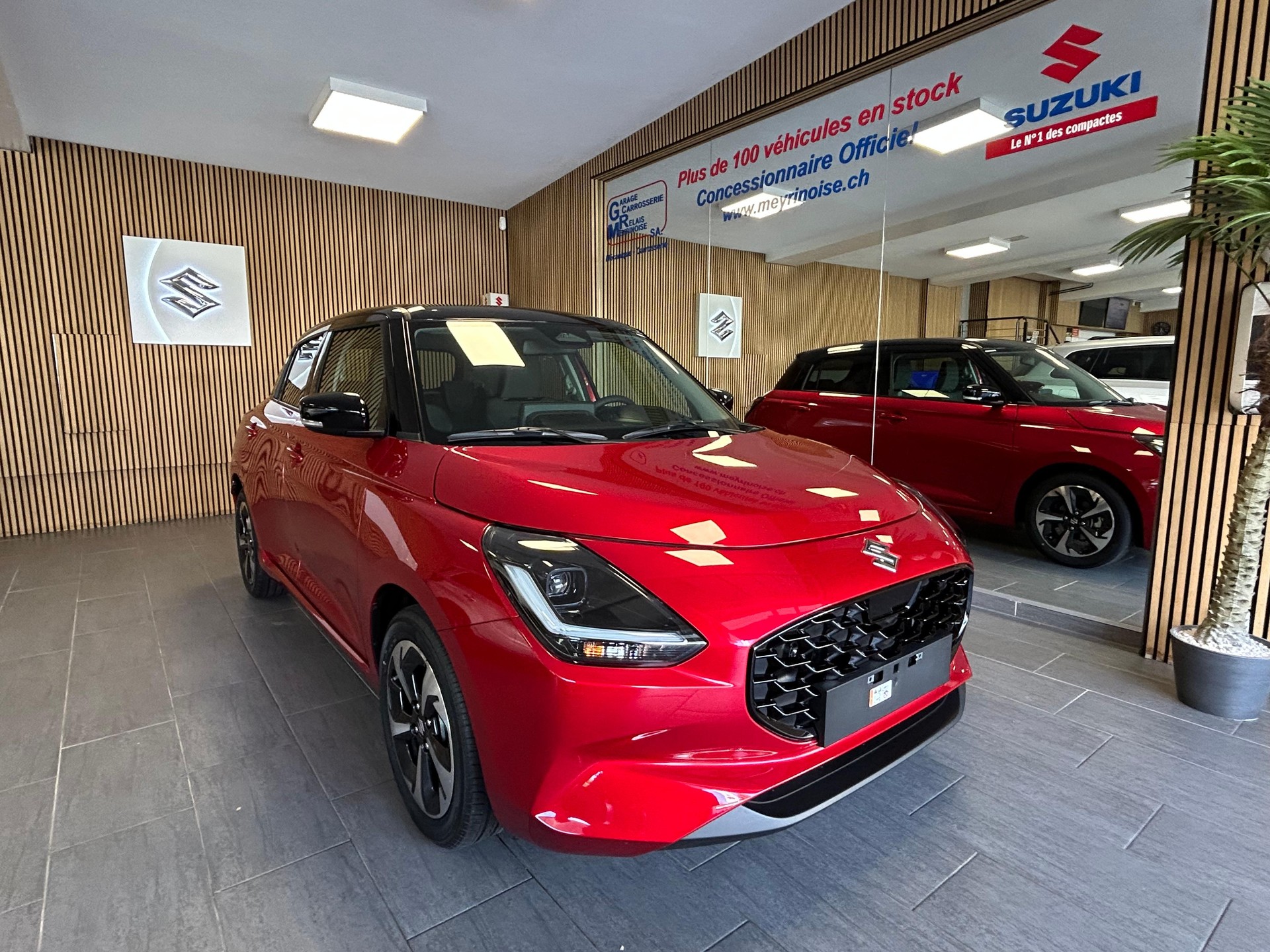 SUZUKI Swift 1.2 Compact Top Hybrid - 2