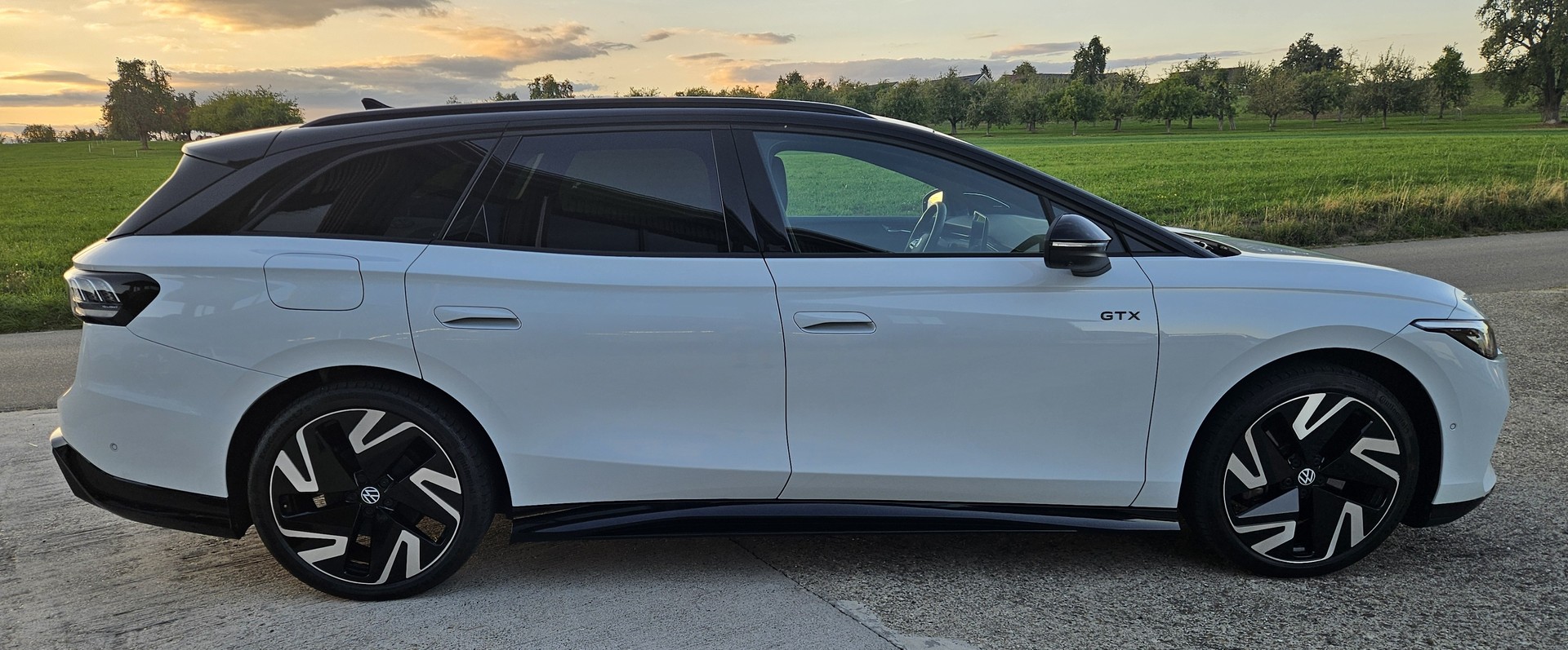 VW ID.7 Tourer GTX 86 kWh United 4 Motion mit Anhängerkupplung - 12