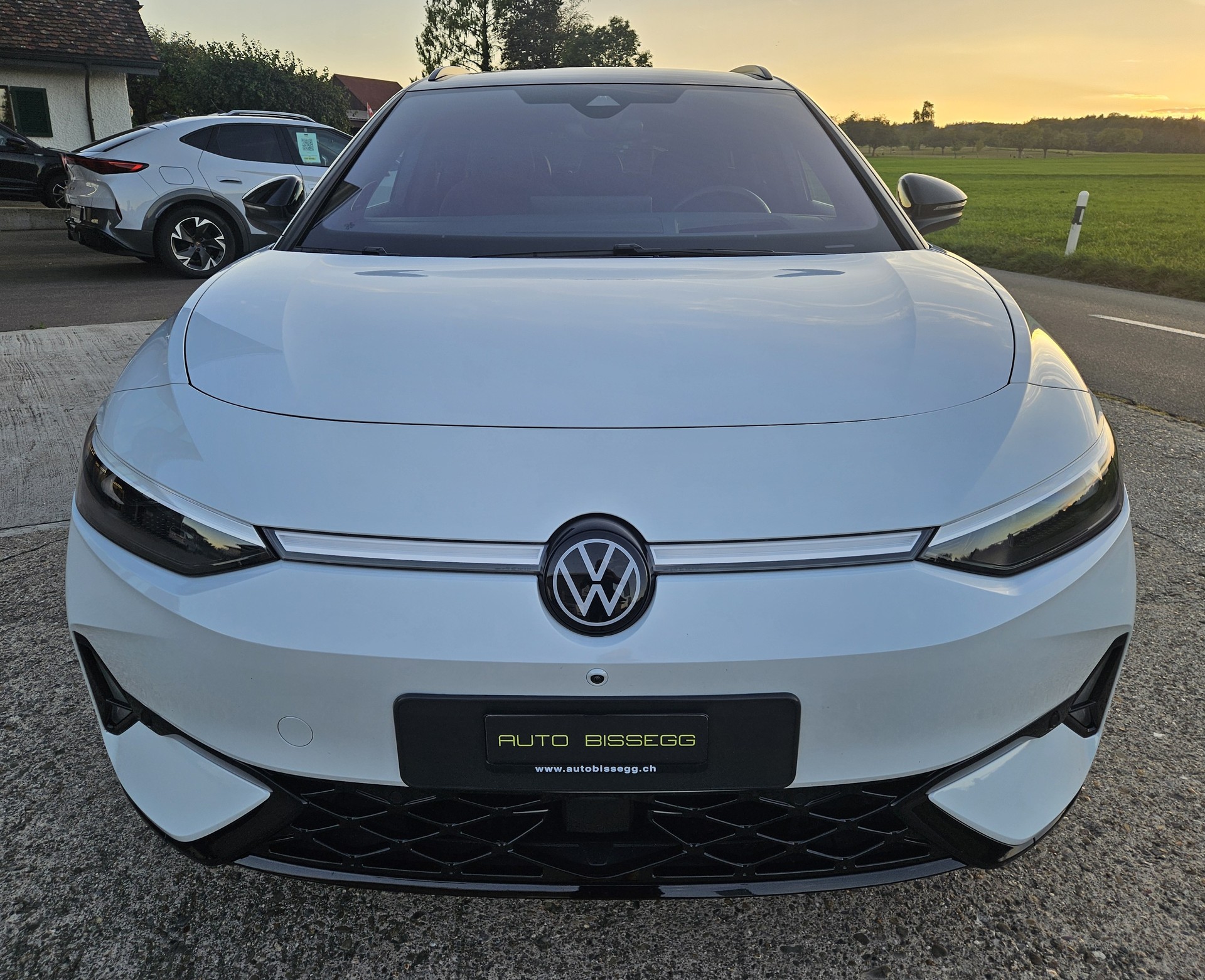 VW ID.7 Tourer GTX 86 kWh United 4 Motion mit Anhängerkupplung - 2