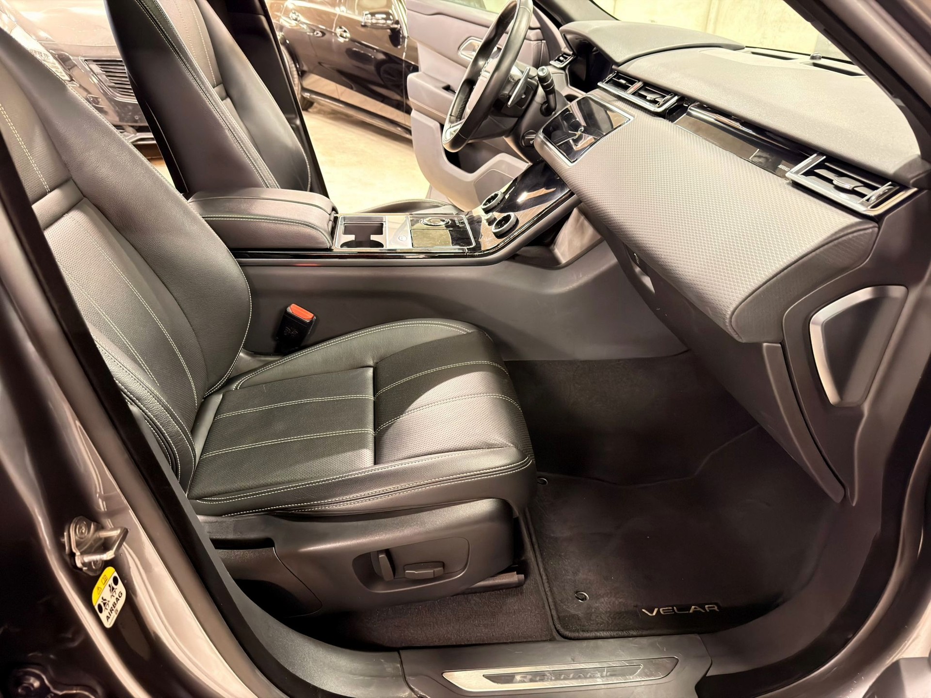 LAND ROVER Range Rover Velar R-Dynamic D 275 Automatic - 13