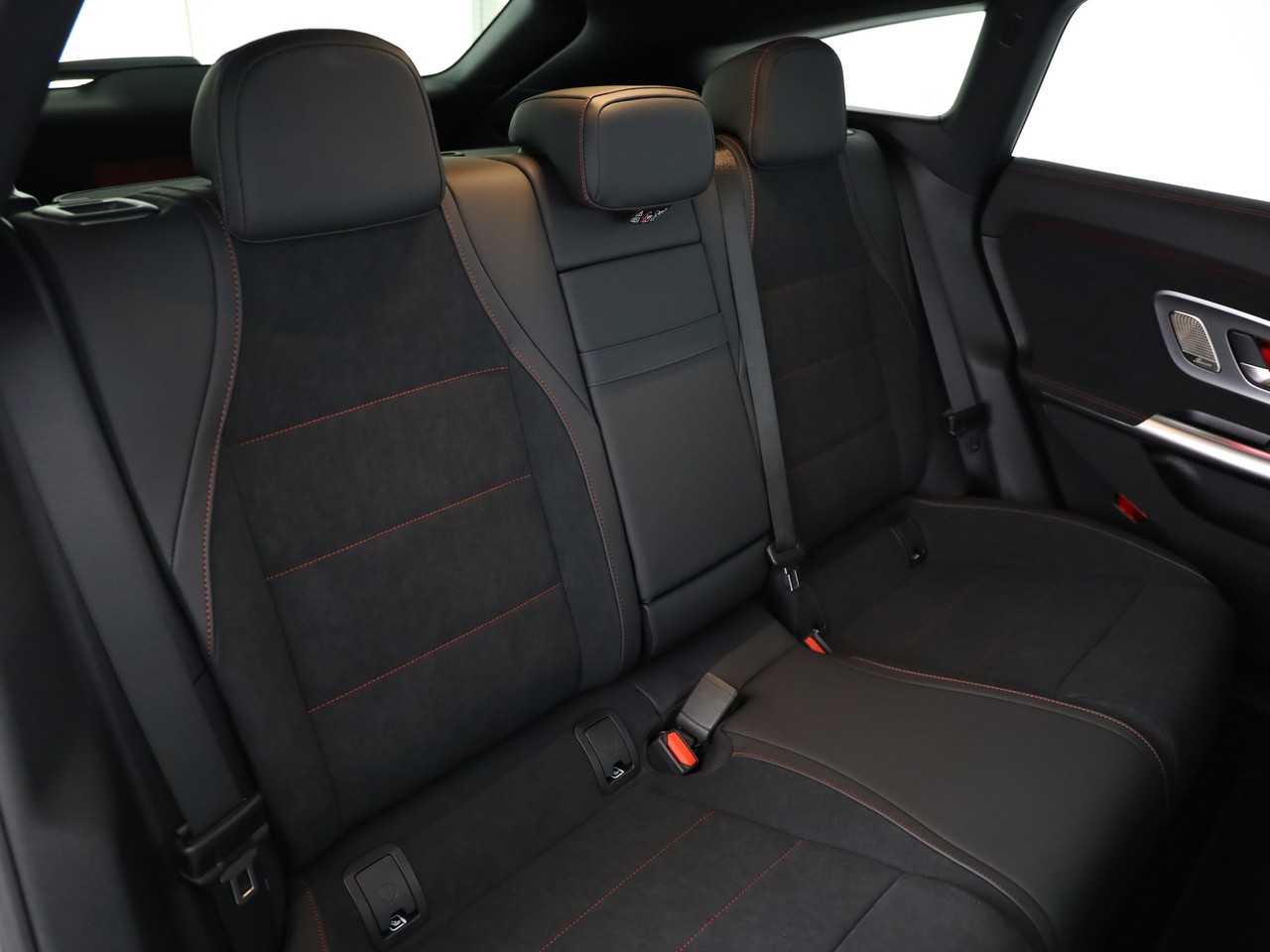 MERCEDES-BENZ CLA Shooting Brake 350 4Matic 85 kWh EQ - 11