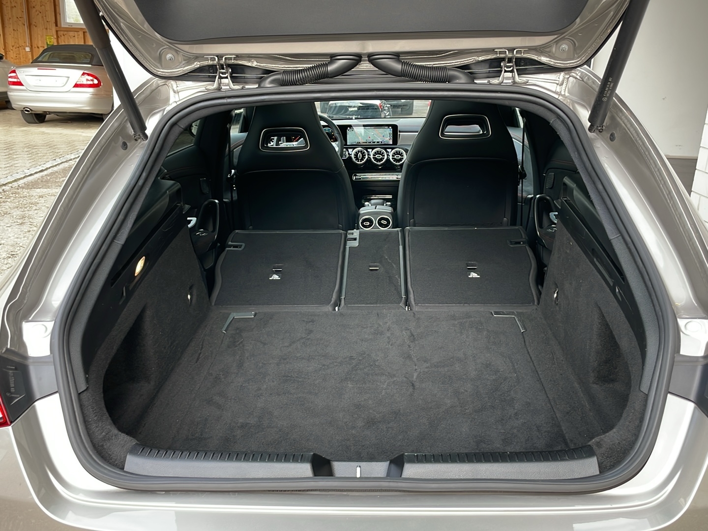 MERCEDES-BENZ CLA-Klasse X118 Shooting Brake CLA 200 AMG Line - 15