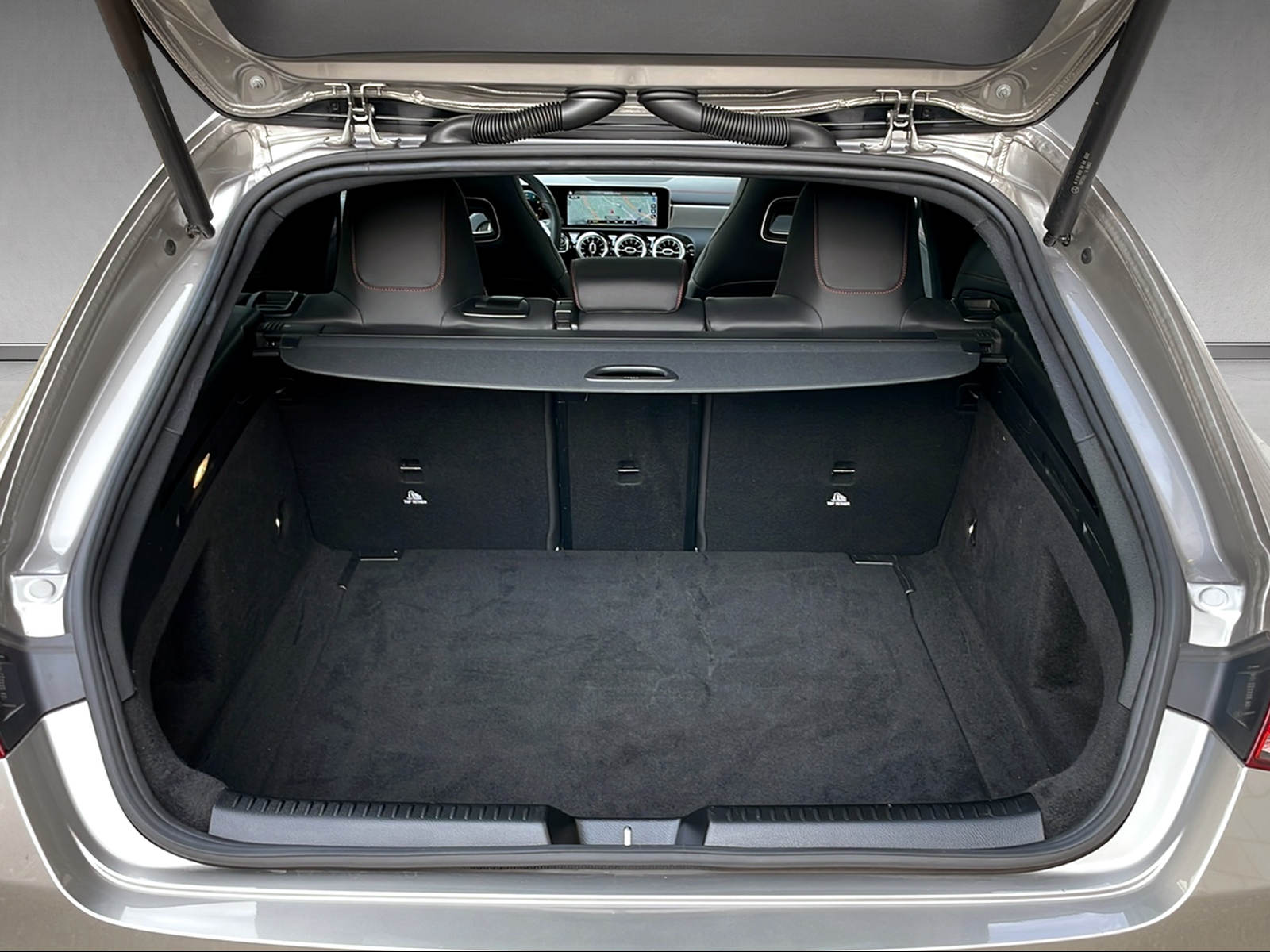 MERCEDES-BENZ CLA-Klasse X118 Shooting Brake CLA 200 AMG Line - 14