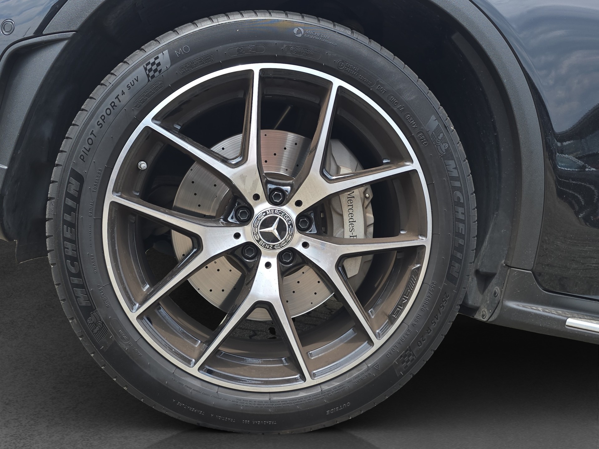 MERCEDES-BENZ GLC 300 AMG Line 4Matic 9G-Tronic - 12