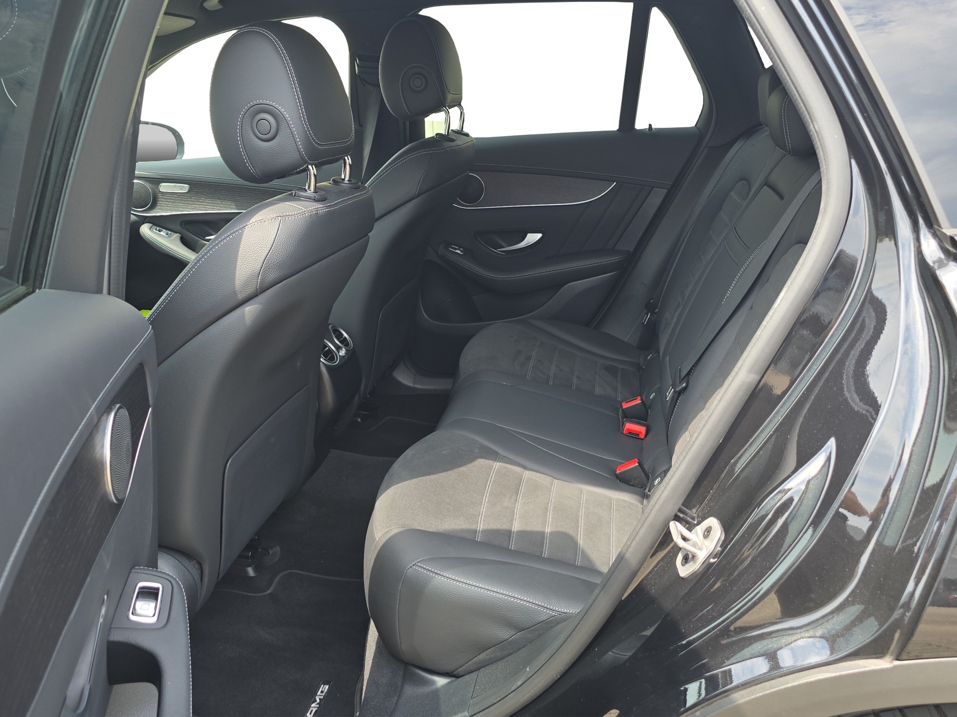 MERCEDES-BENZ GLC 300 AMG Line 4Matic 9G-Tronic - 10