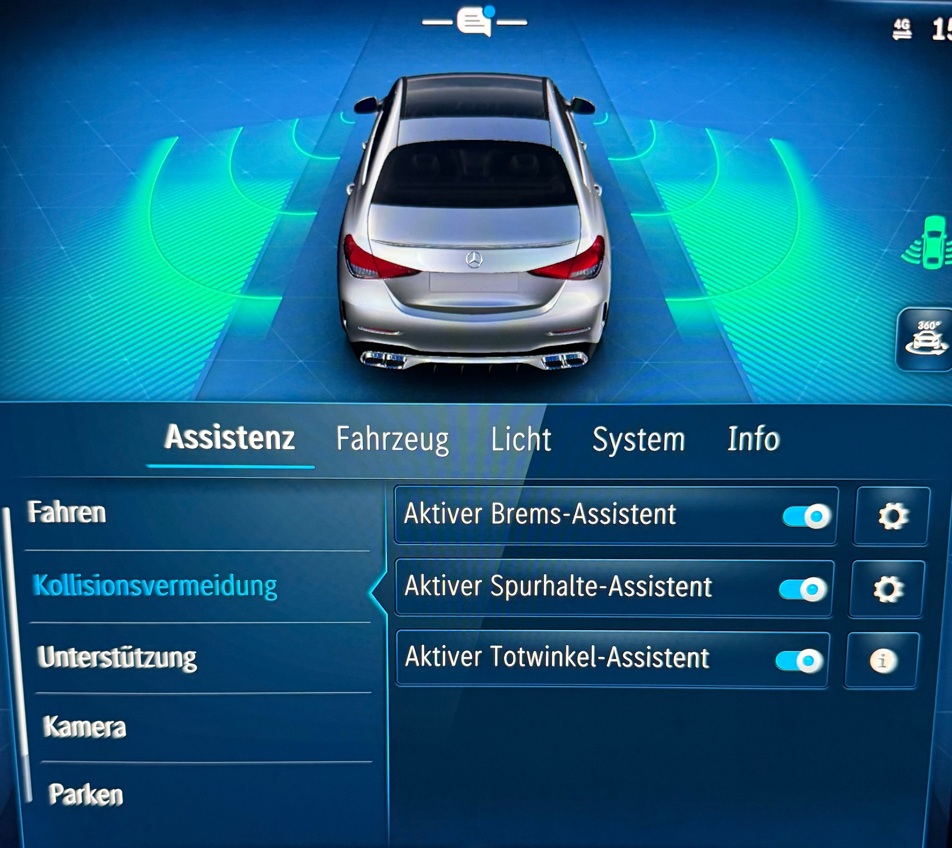 MERCEDES-BENZ C 63 S AMG E Performance 4 Matic - 16
