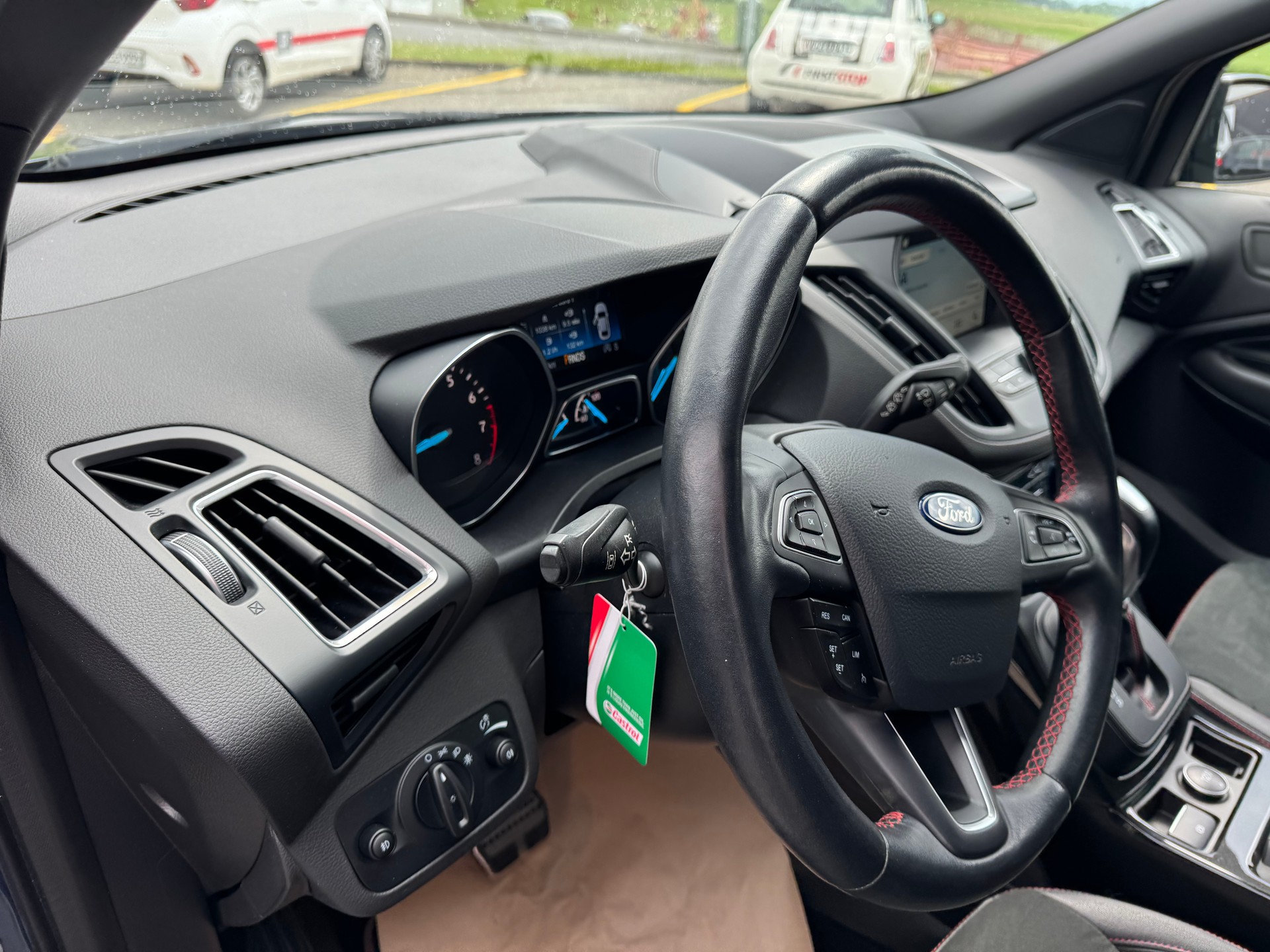 FORD Kuga 1.5 SCTi ST Line 4WD Automatic - 7