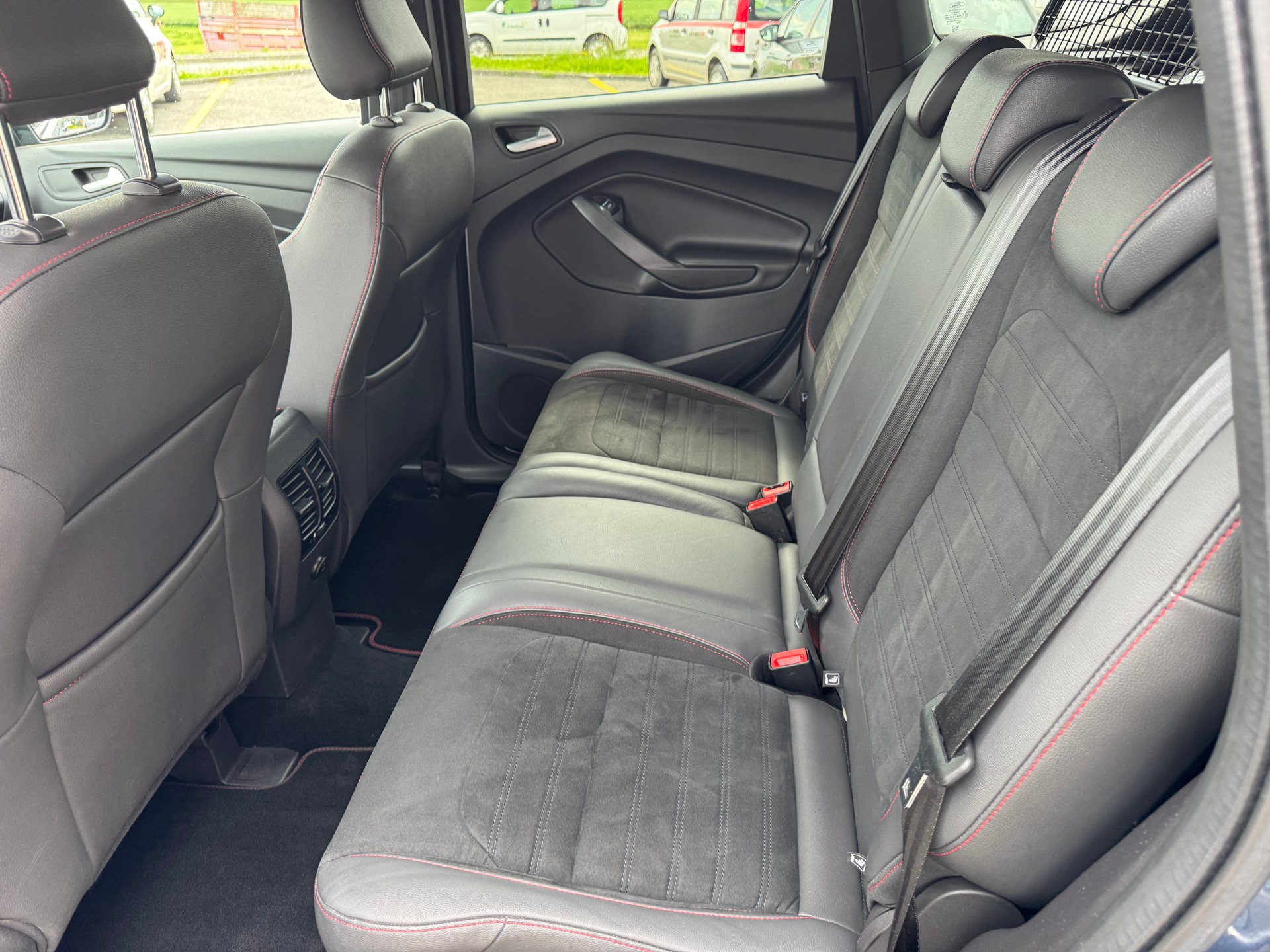 FORD Kuga 1.5 SCTi ST Line 4WD Automatic - 5