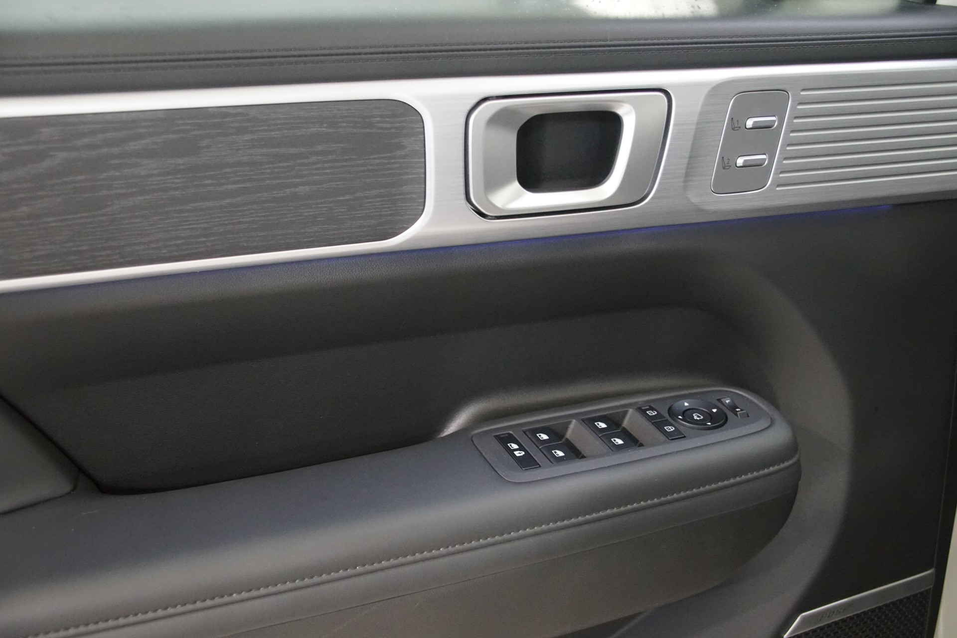 HYUNDAI Santa Fe 1.6 T-GDi HEV Vertex *swiss* 4WD Automatic - 17