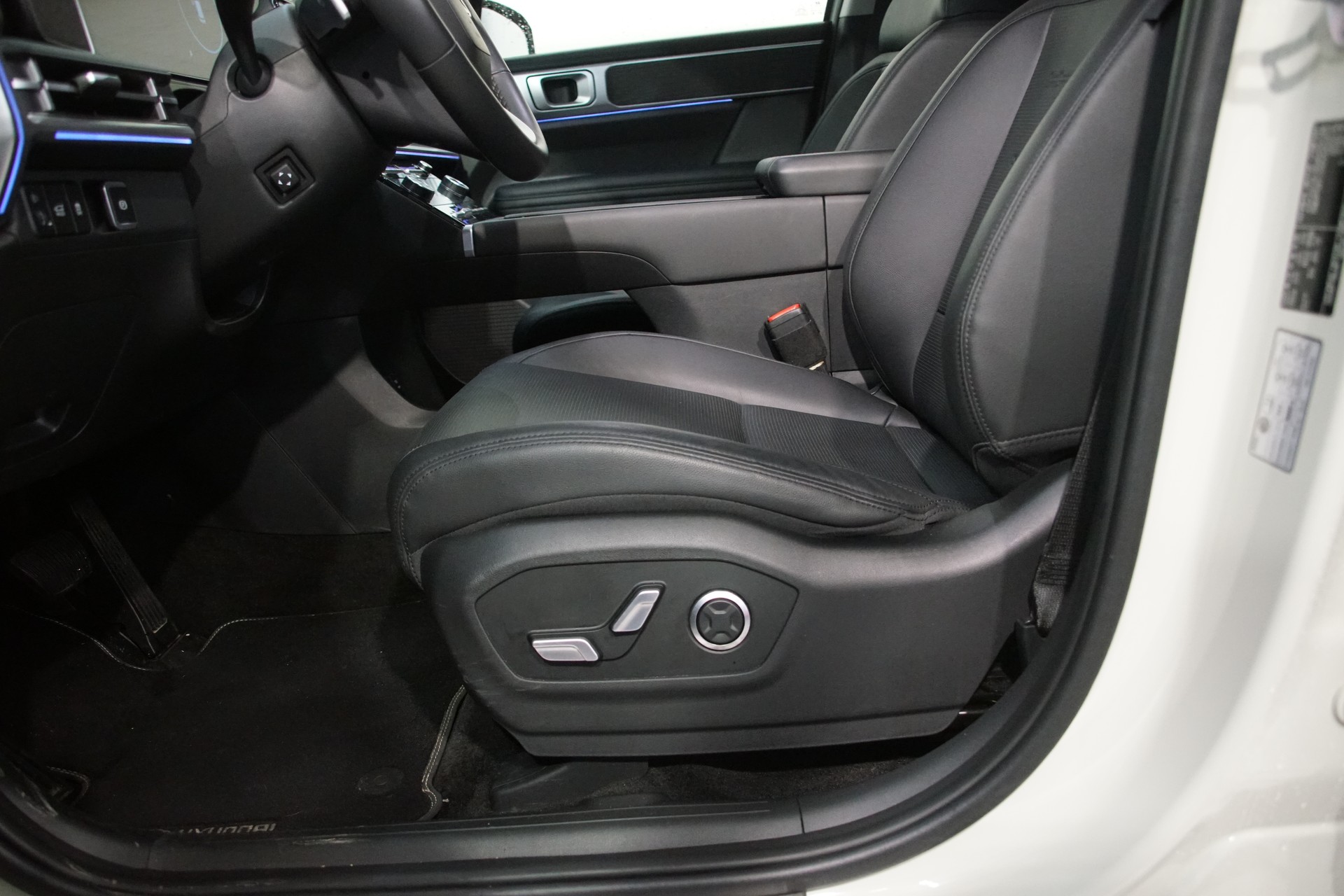 HYUNDAI Santa Fe 1.6 T-GDi HEV Vertex *swiss* 4WD Automatic - 13