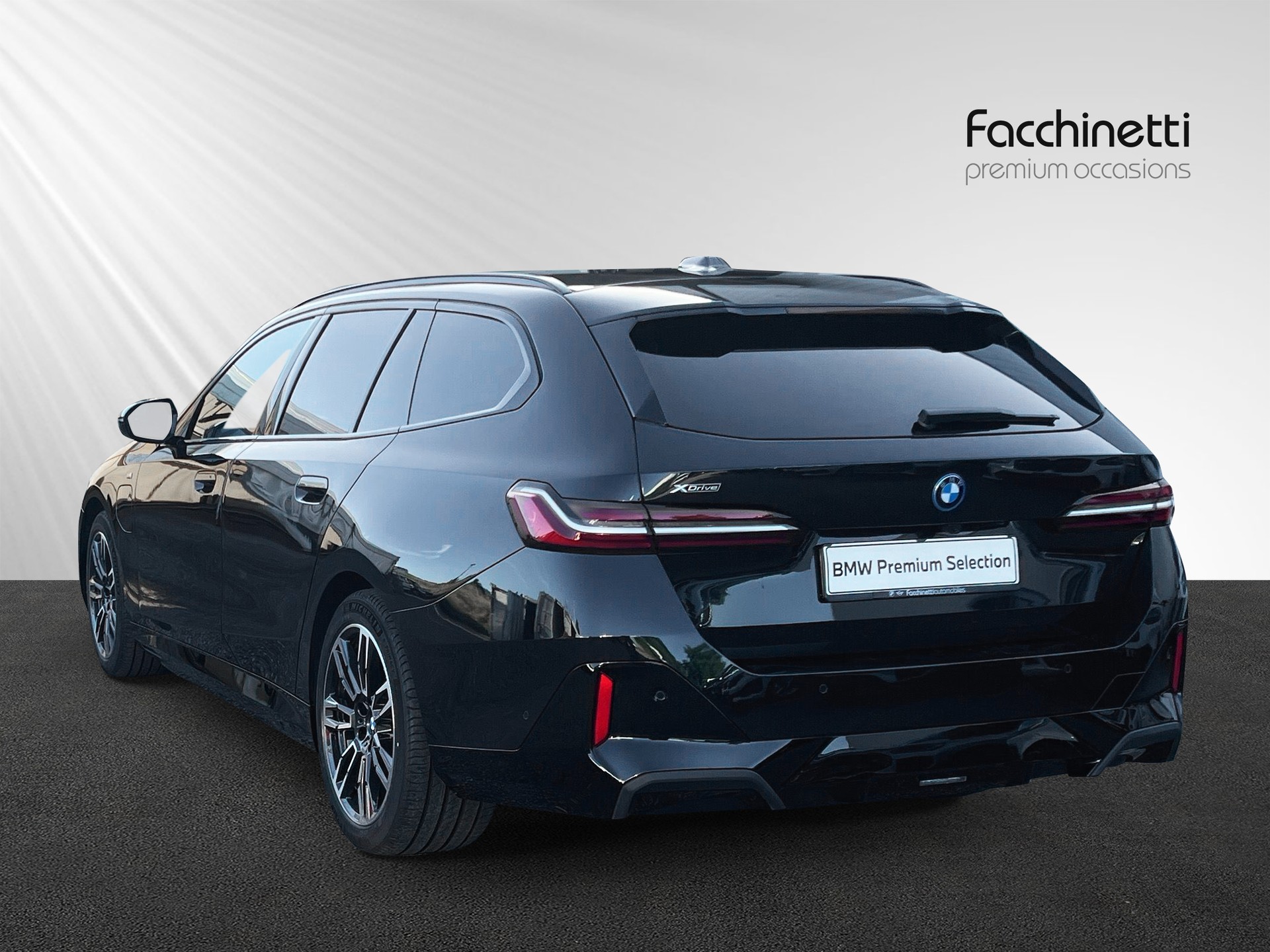 BMW 530e xDrive Touring M Sport Steptronic - 3