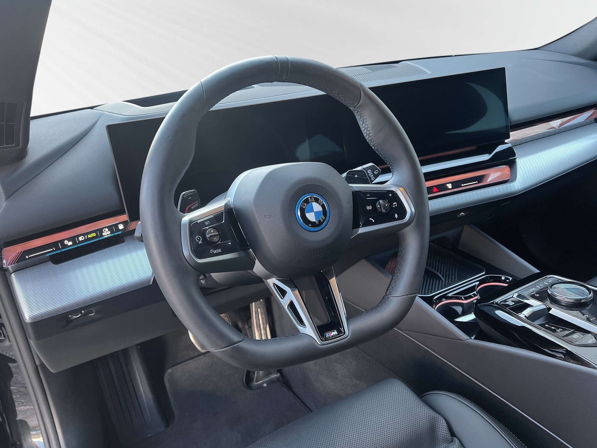 BMW 530e xDrive Touring M Sport Steptronic - 4