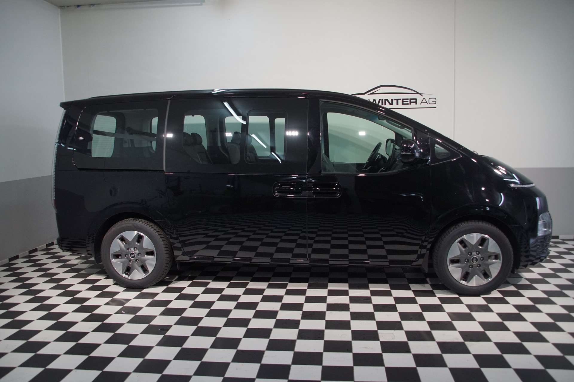 HYUNDAI Staria Premium 1.6 T-GDi HEV Vertex A *swiss* - 5