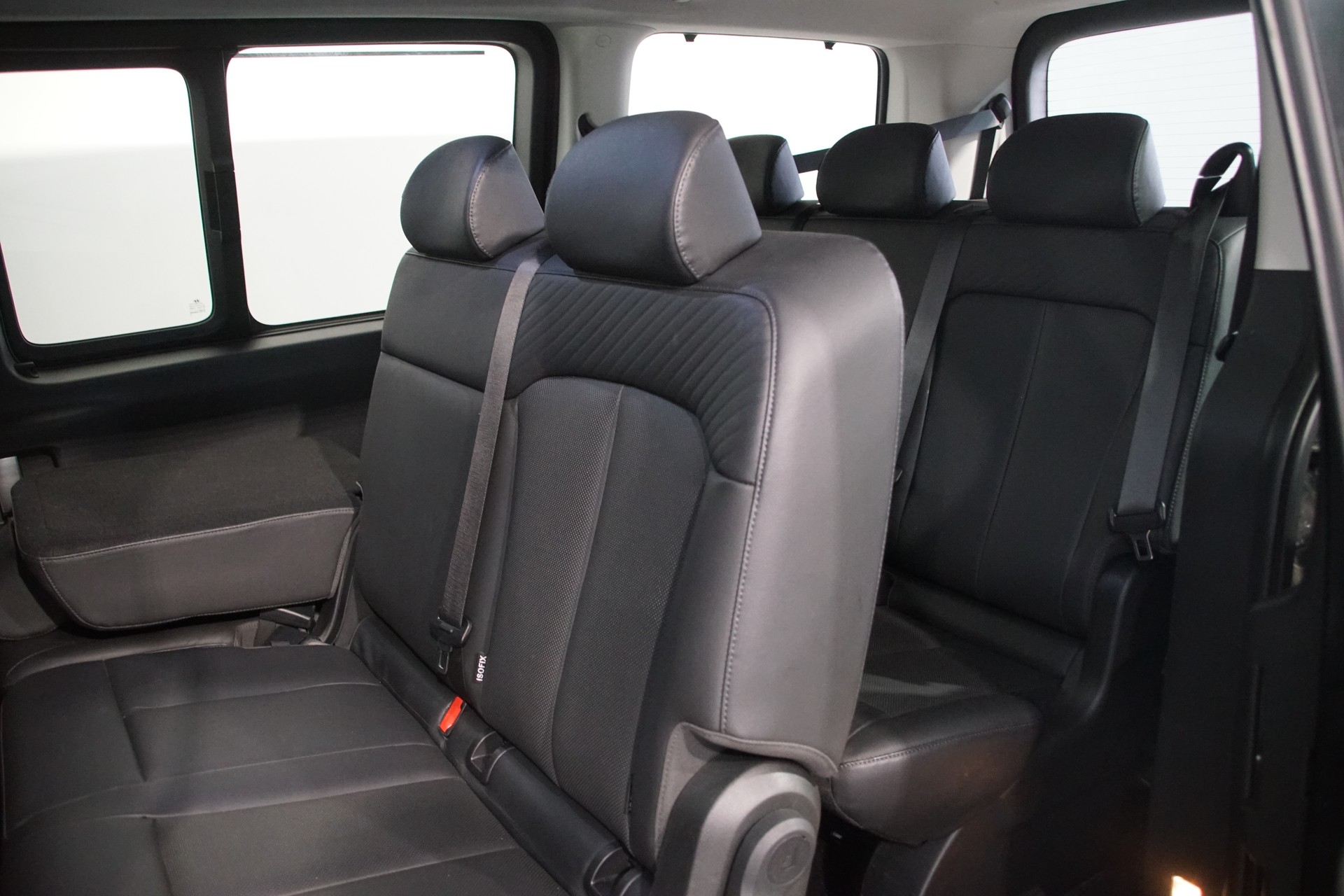 HYUNDAI Staria Premium 1.6 T-GDi HEV Vertex A *swiss* - 16