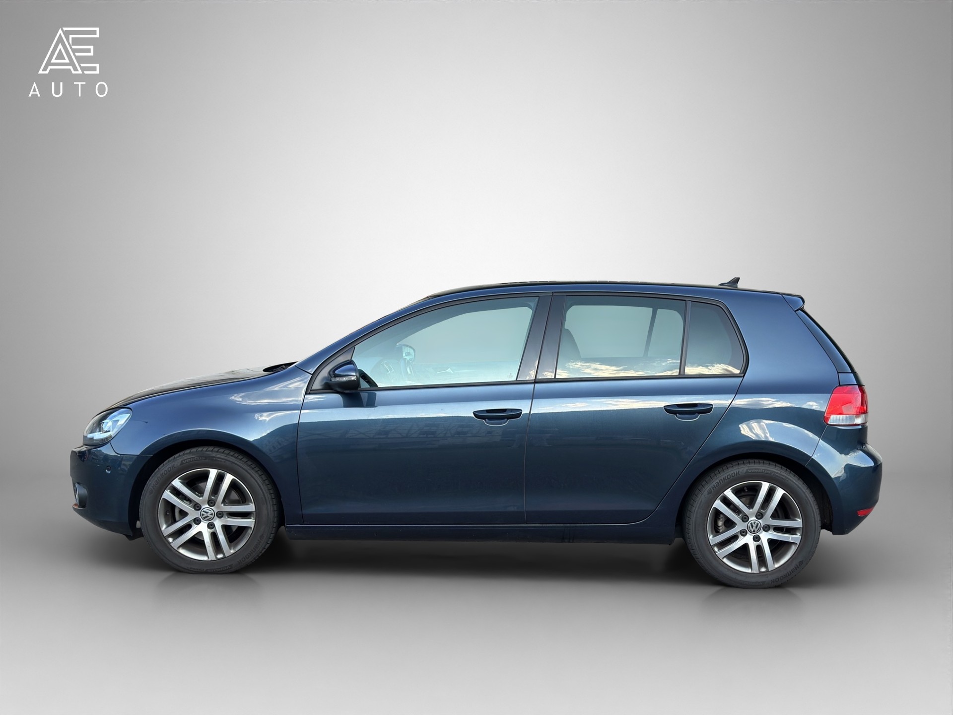 VW Golf 2.0 TDI Highline DSG - 4