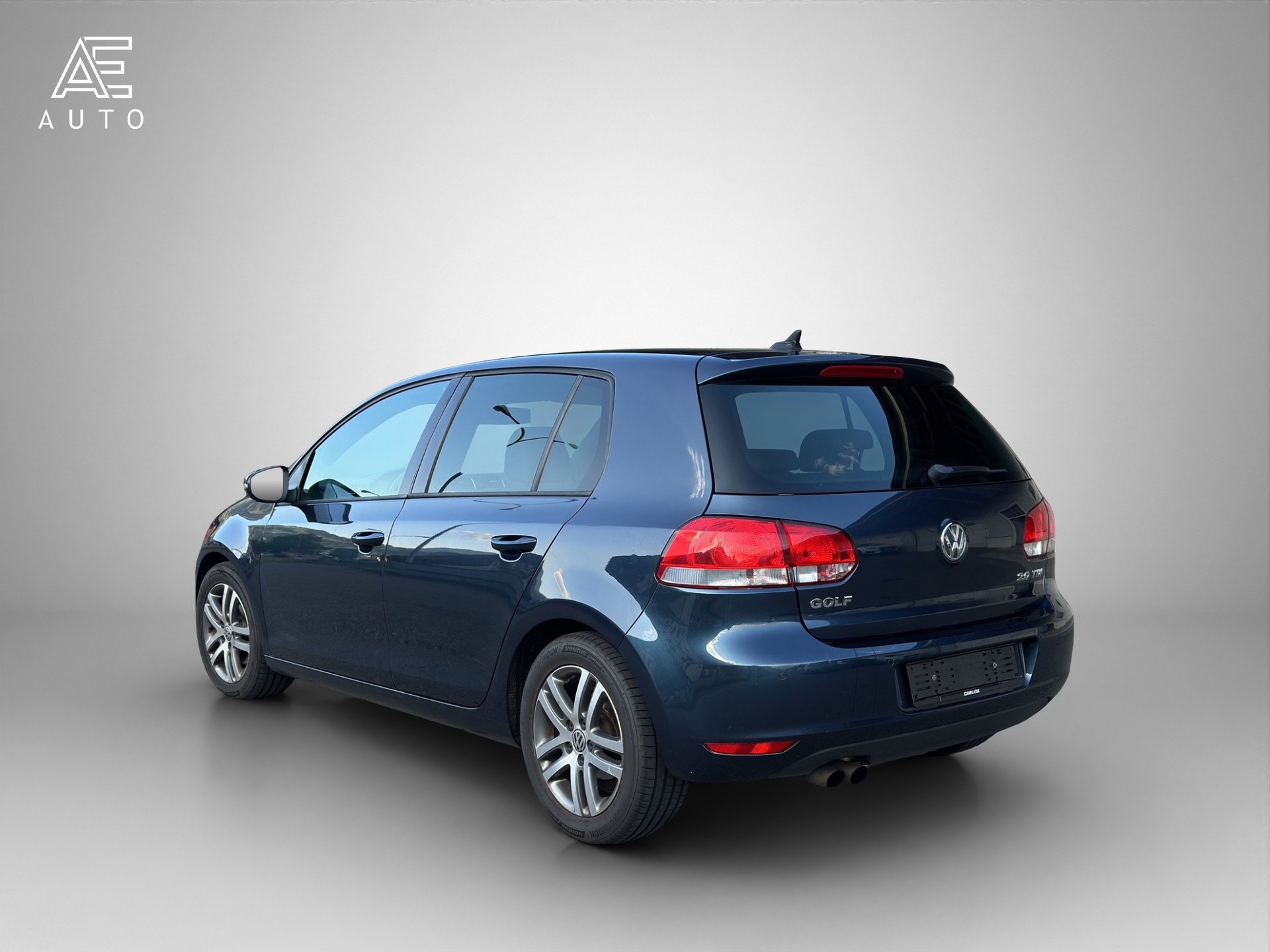 VW Golf 2.0 TDI Highline DSG - 5