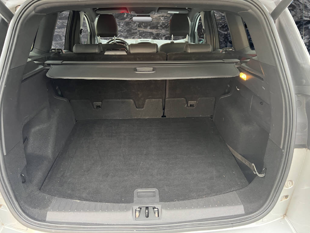 FORD Kuga 2.0 TDCi 150 ST-Line - 10