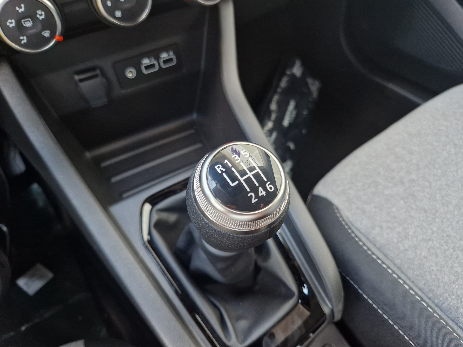 RENAULT CLIO 1.0 TCe evolution - 15