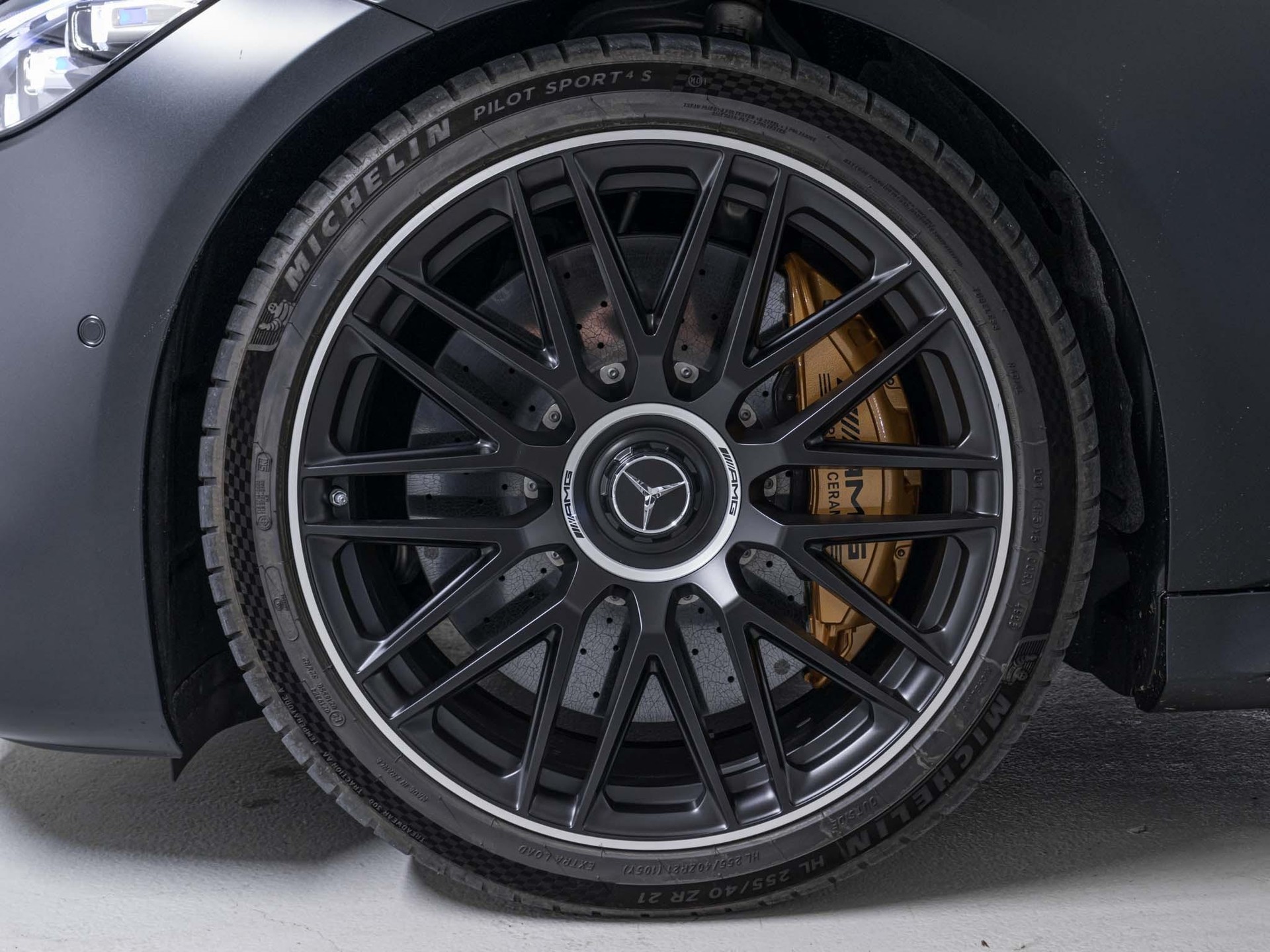 MERCEDES-BENZ S 63 AMG E Performance - 15