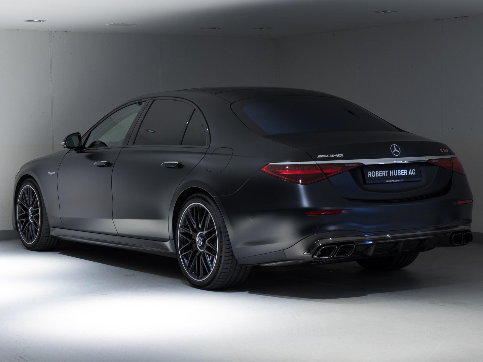 MERCEDES-BENZ S 63 AMG E Performance - 4