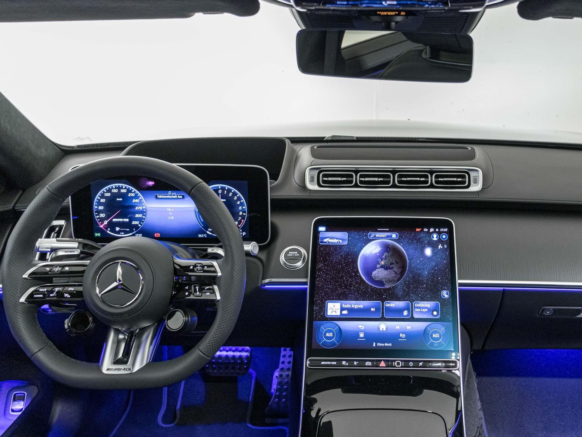 MERCEDES-BENZ S 63 AMG E Performance - 12