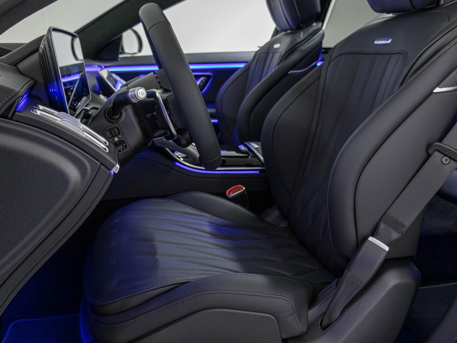 MERCEDES-BENZ S 63 AMG E Performance - 8