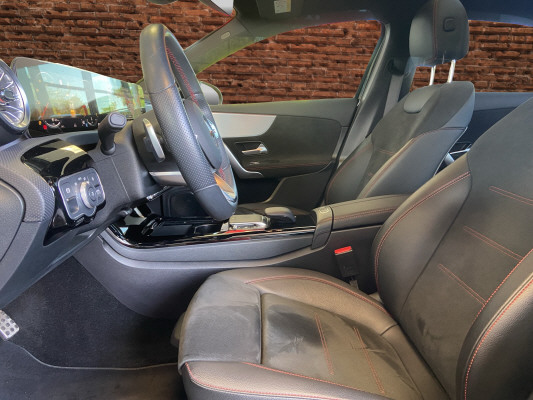 MERCEDES-BENZ A 200 AMG Line - 11