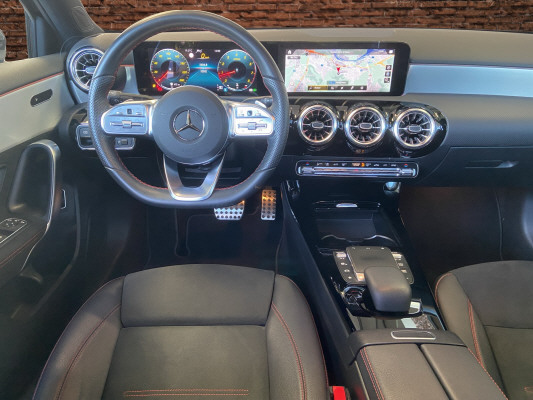 MERCEDES-BENZ A 200 AMG Line - 10