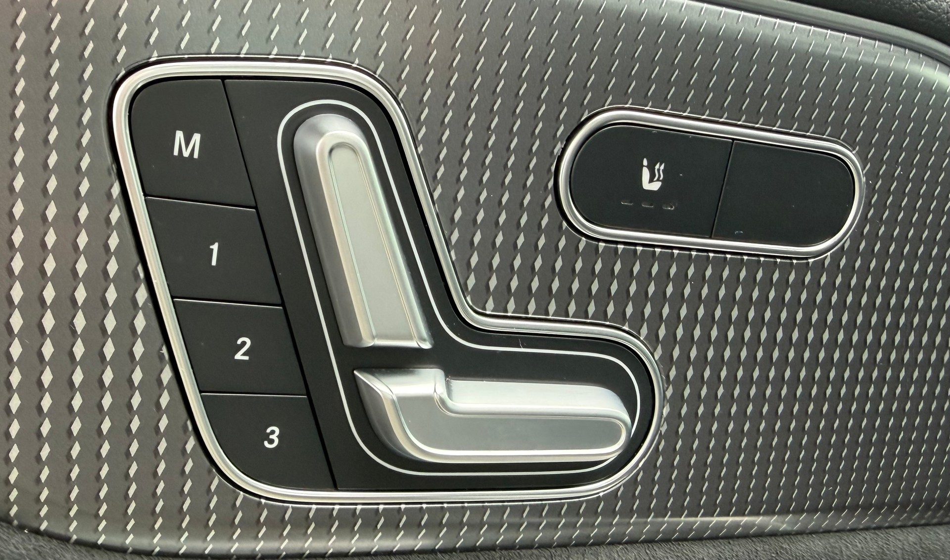MERCEDES-BENZ EQA 350 AMG Line 4Matic - 9
