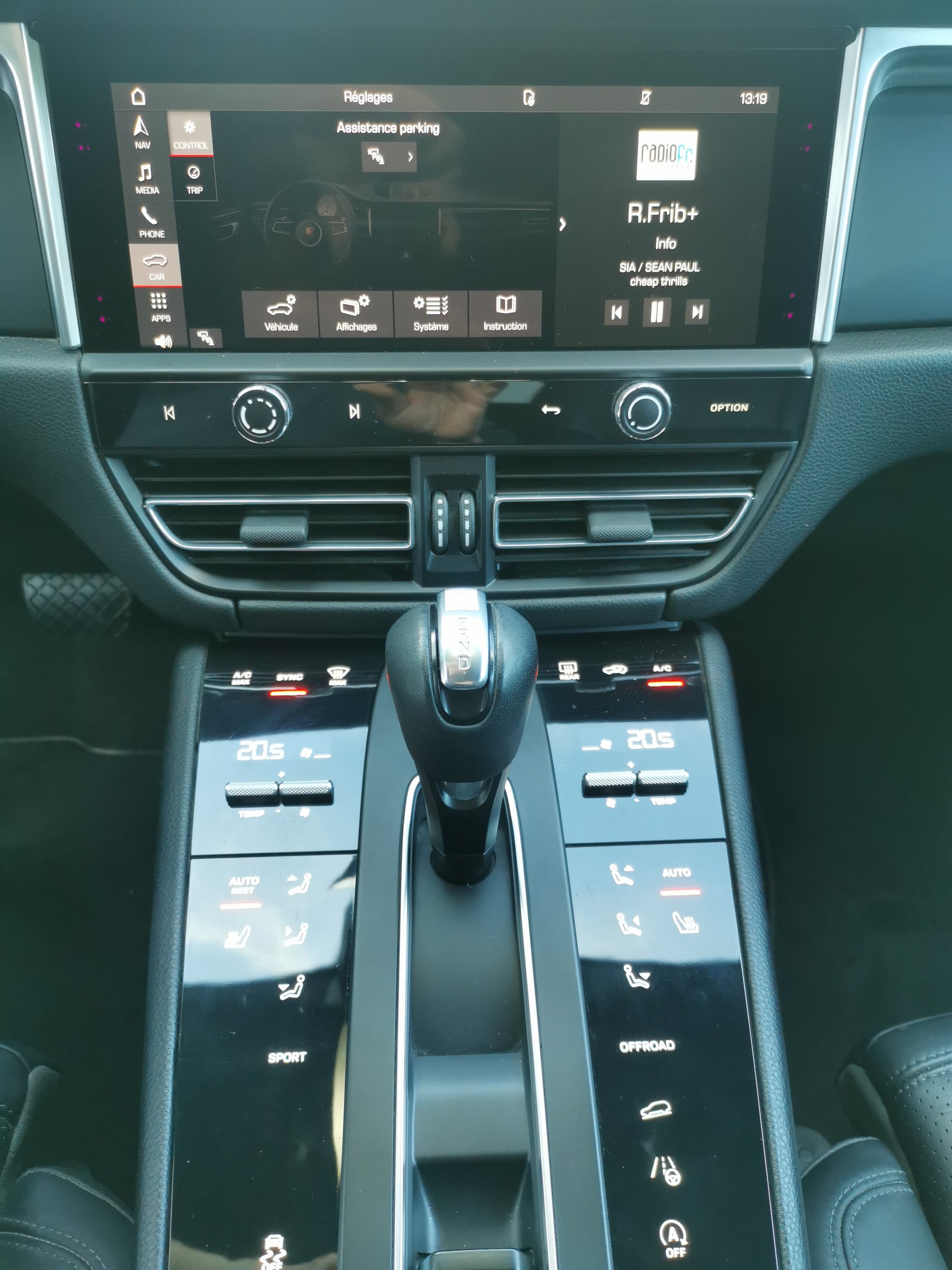 PORSCHE Macan PDK - 12