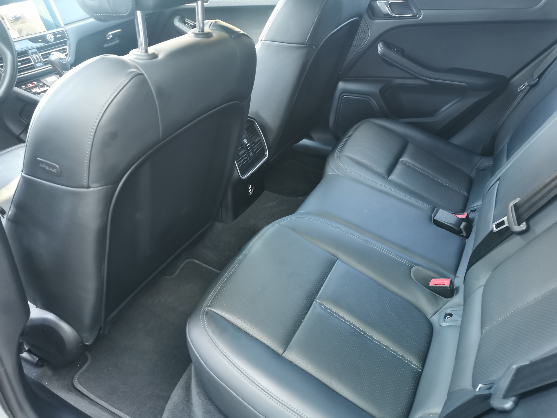 PORSCHE Macan PDK - 13