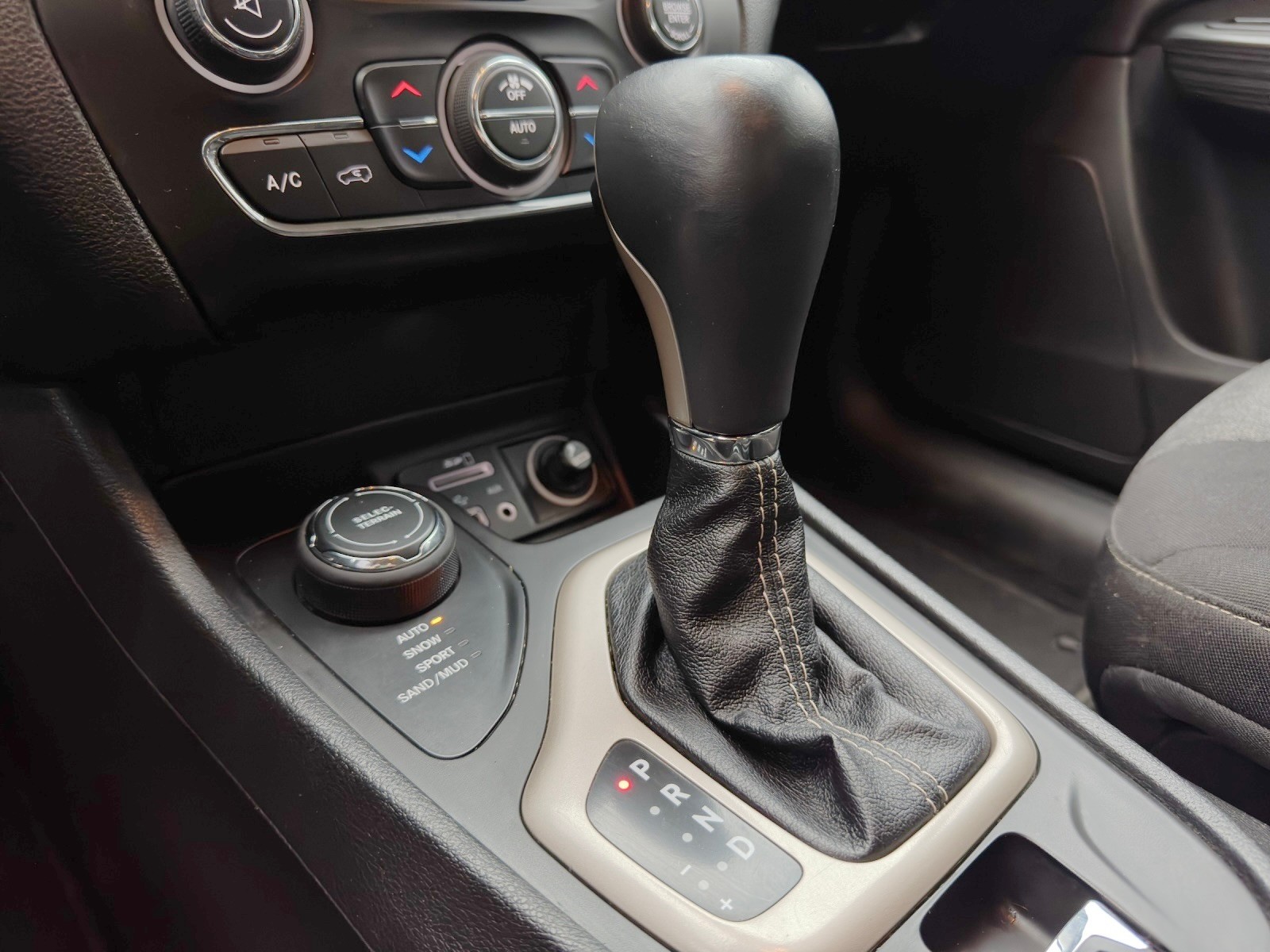 JEEP Cherokee 2.0TD Limited AWD 9ATX - 17