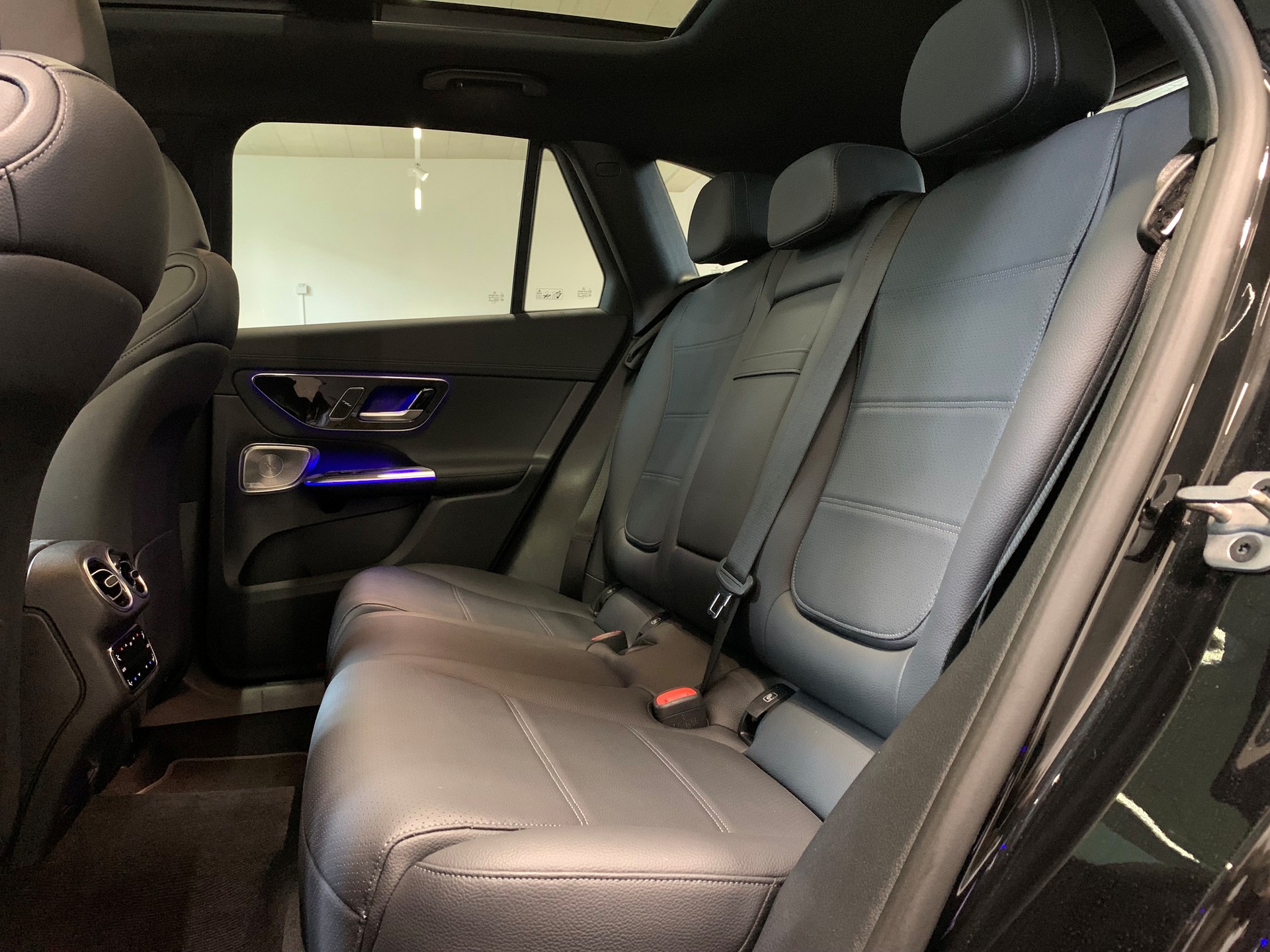 MERCEDES-BENZ GLC 300 e 4Matic 9G-Tronic - 11
