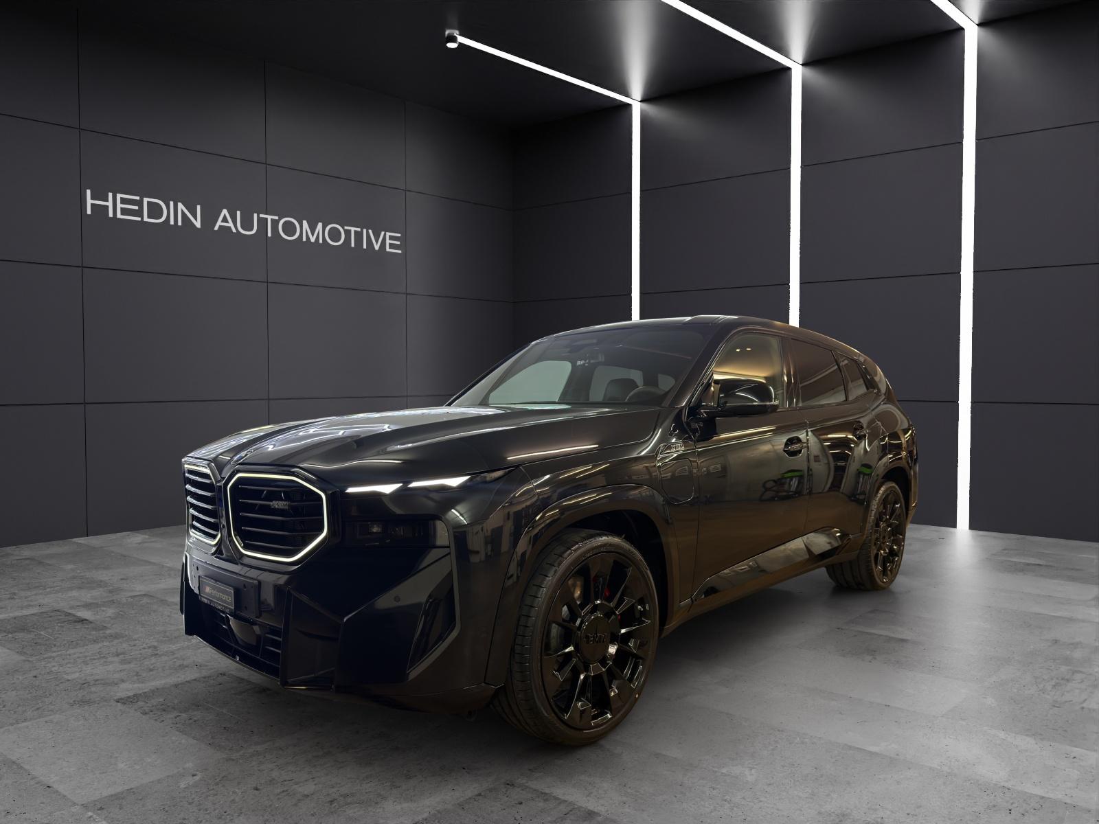 BMW XM 50e Plug-in Hybrid SUV / Geländewagen