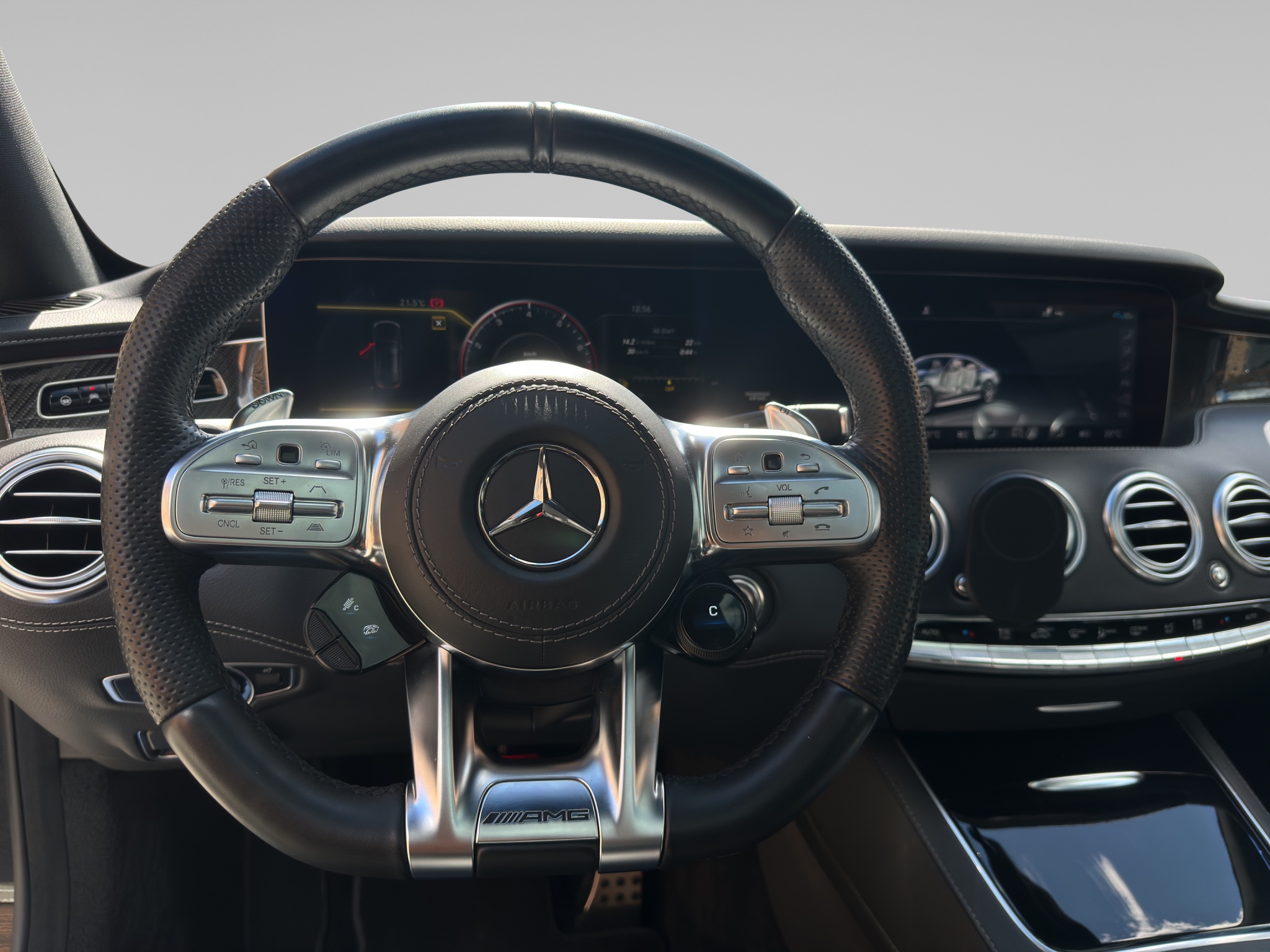 MERCEDES-BENZ S 63 AMG 10