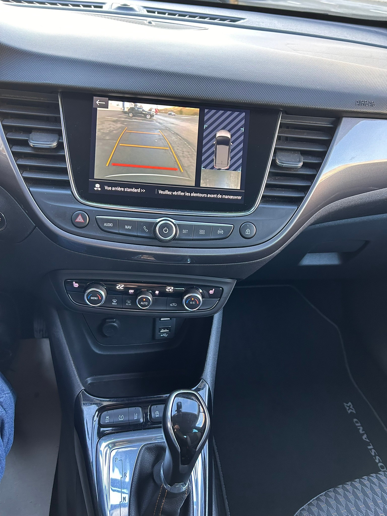 OPEL Crossland X 1.2i Enjoy Automatik - 10