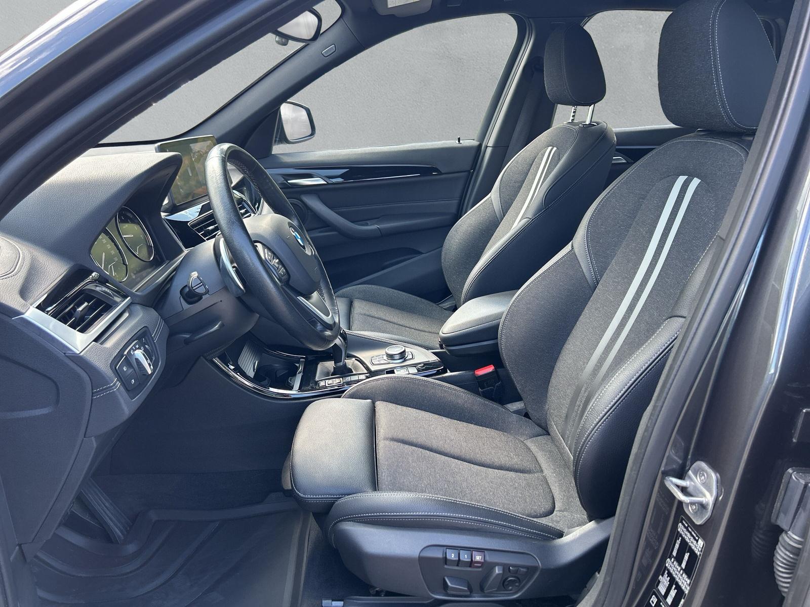 BMW X1 20i Sport Line xDrive F48 (CH9 - 12