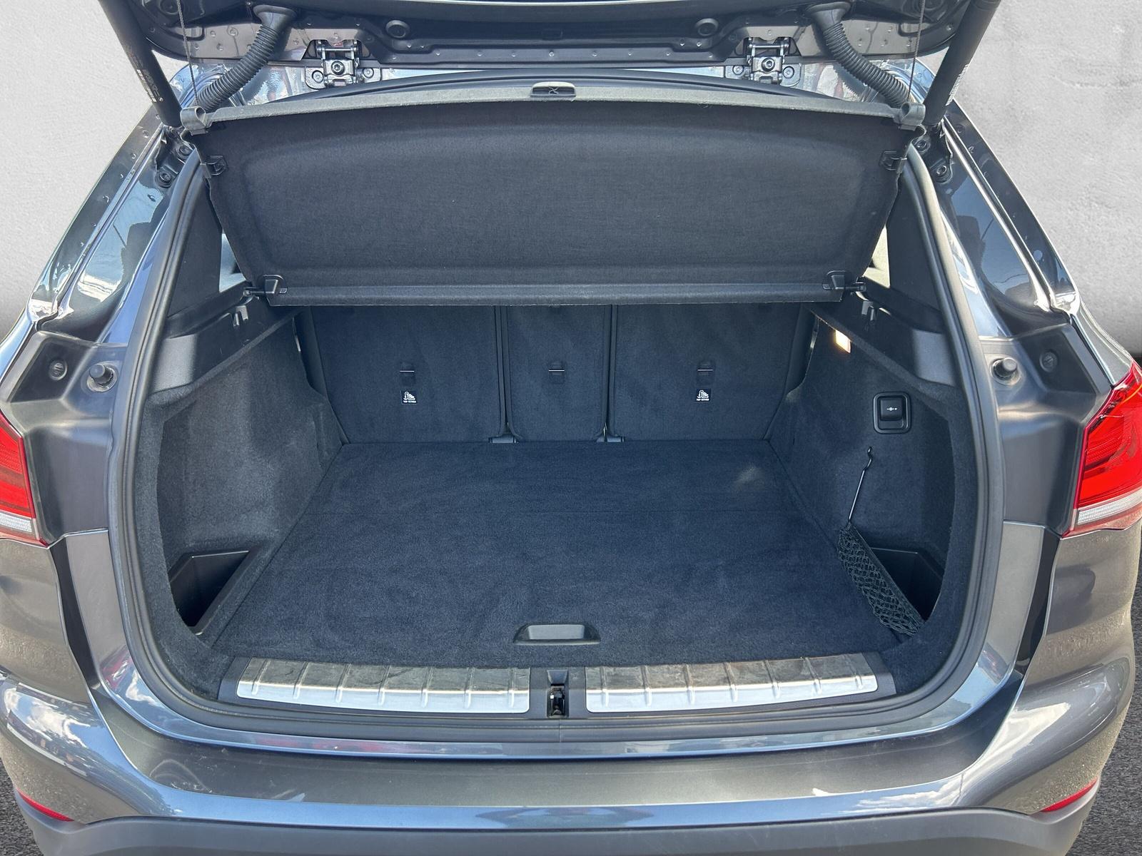 BMW X1 20i Sport Line xDrive F48 (CH9 - 11