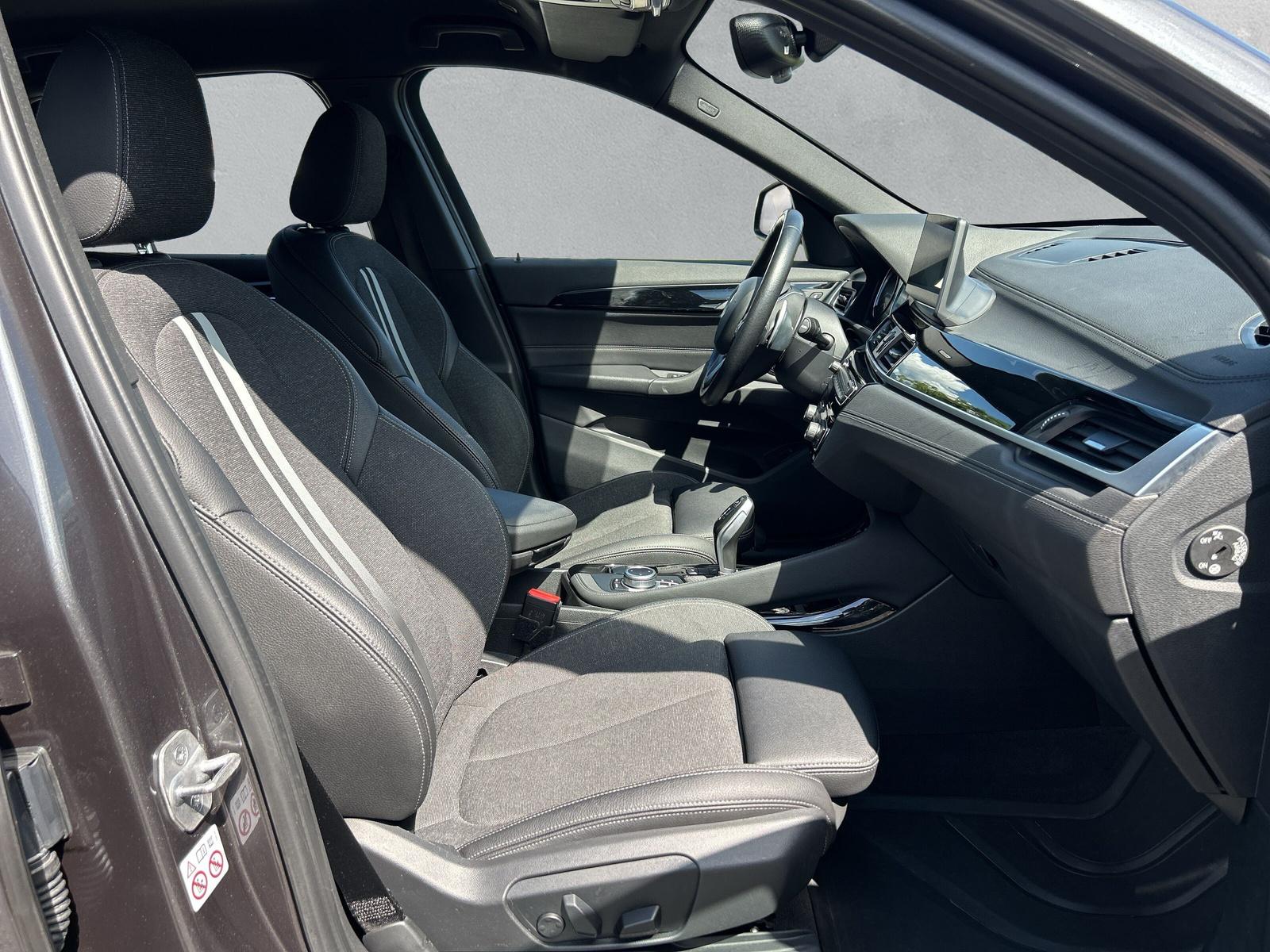 BMW X1 20i Sport Line xDrive F48 (CH9 - 13