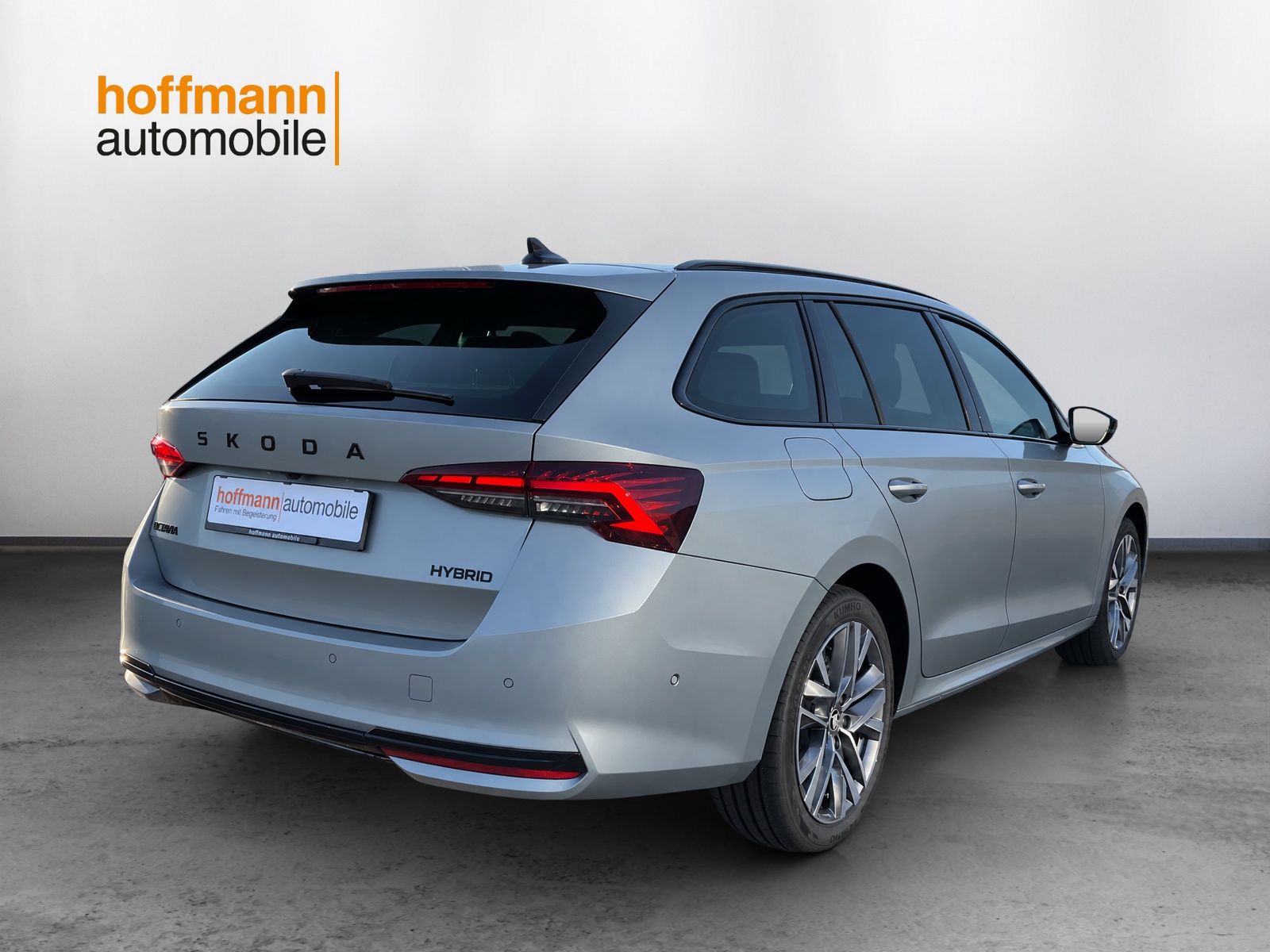 SKODA Octavia Combi 1.5 TSI mHEV DSG Sport Line - 4