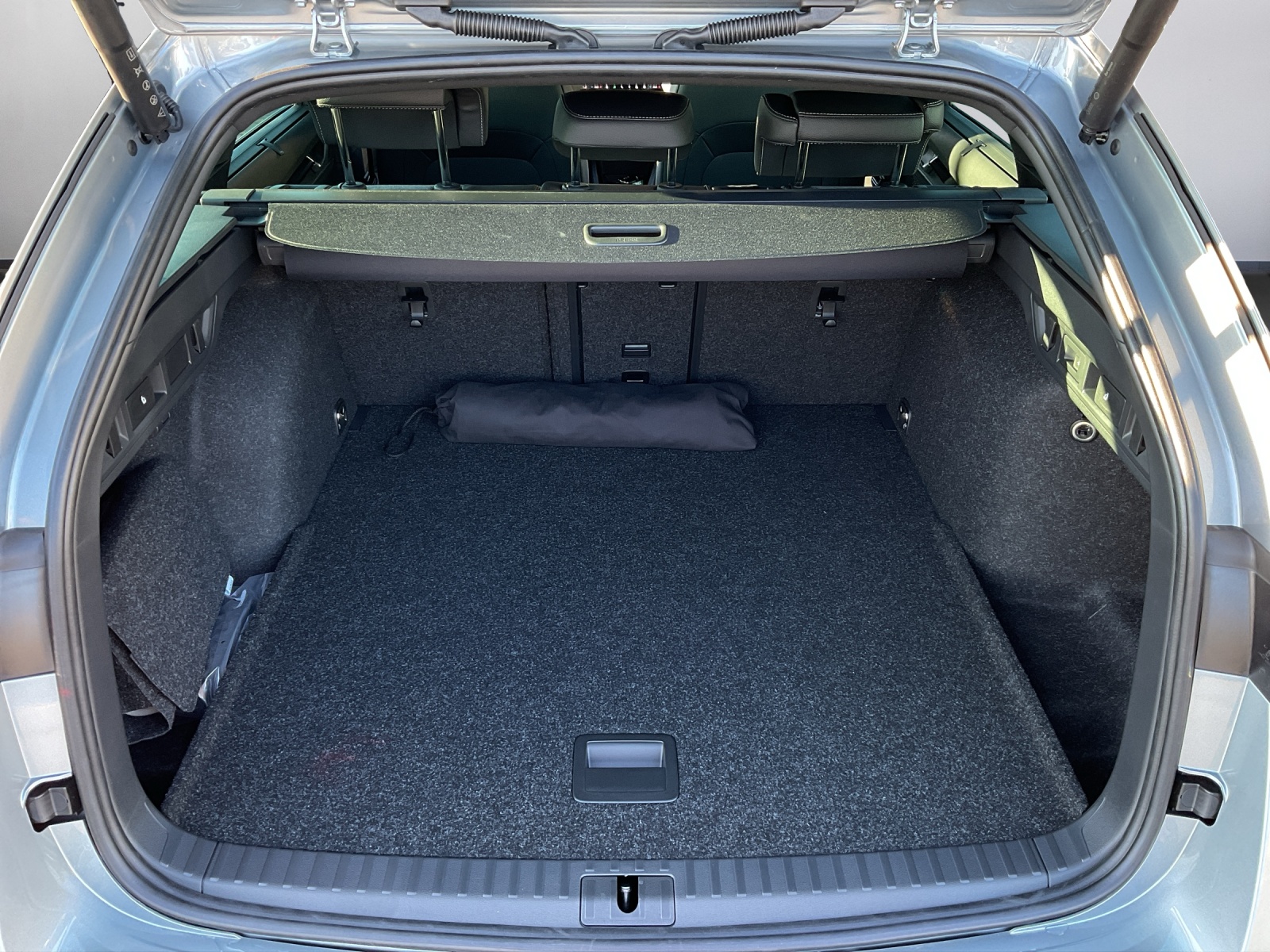 SKODA Octavia Combi 1.5 TSI mHEV DSG Sport Line - 12