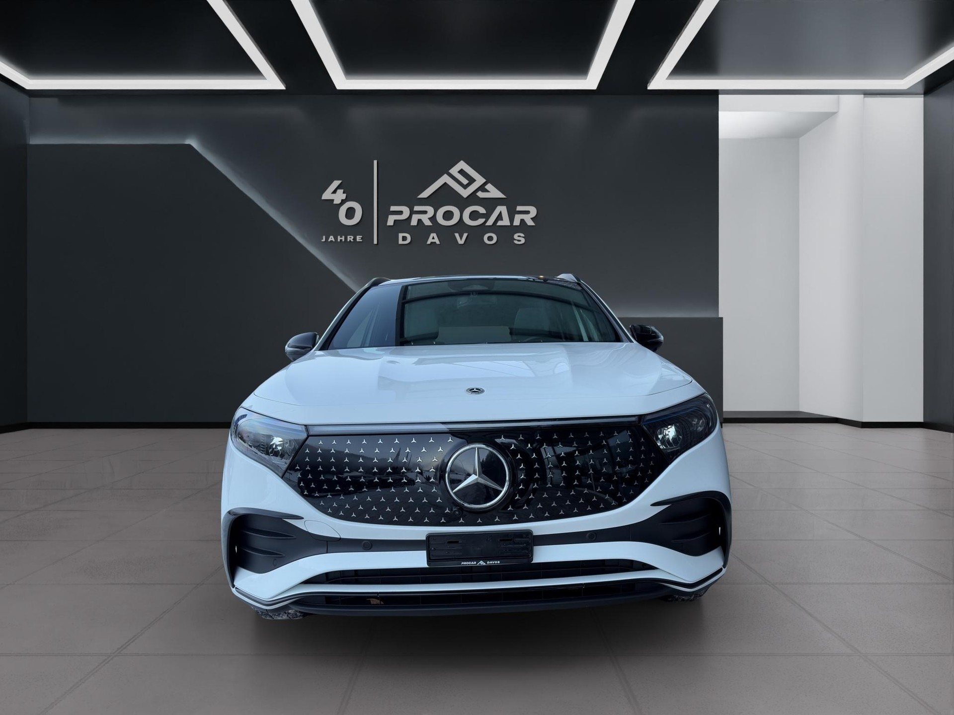 MERCEDES-BENZ EQA 350 Swiss Star AMG Line 4matic - 2