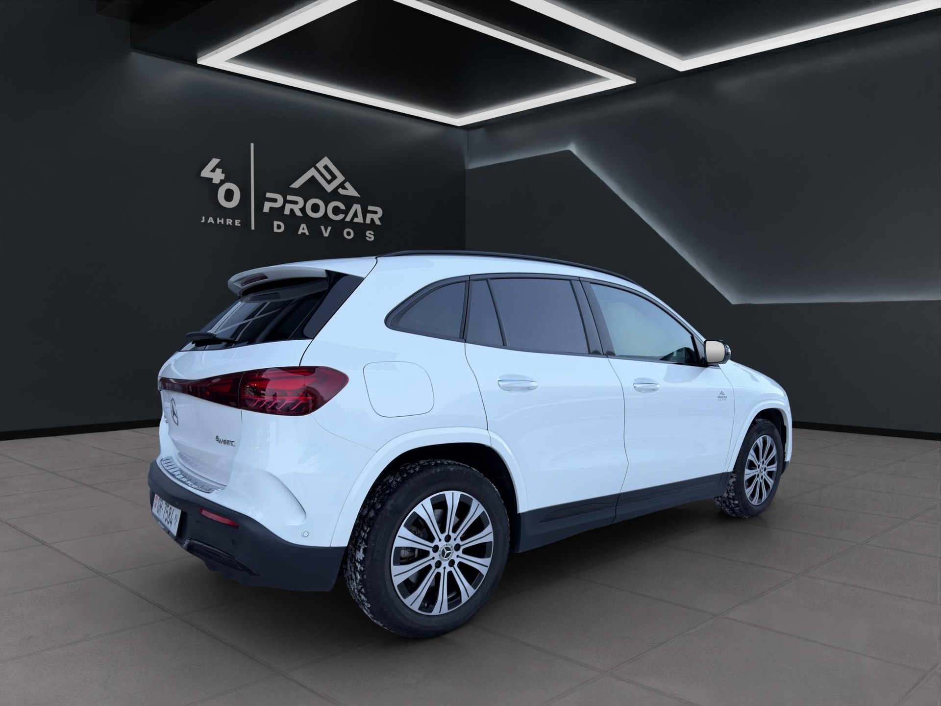 MERCEDES-BENZ EQA 350 Swiss Star AMG Line 4matic - 4