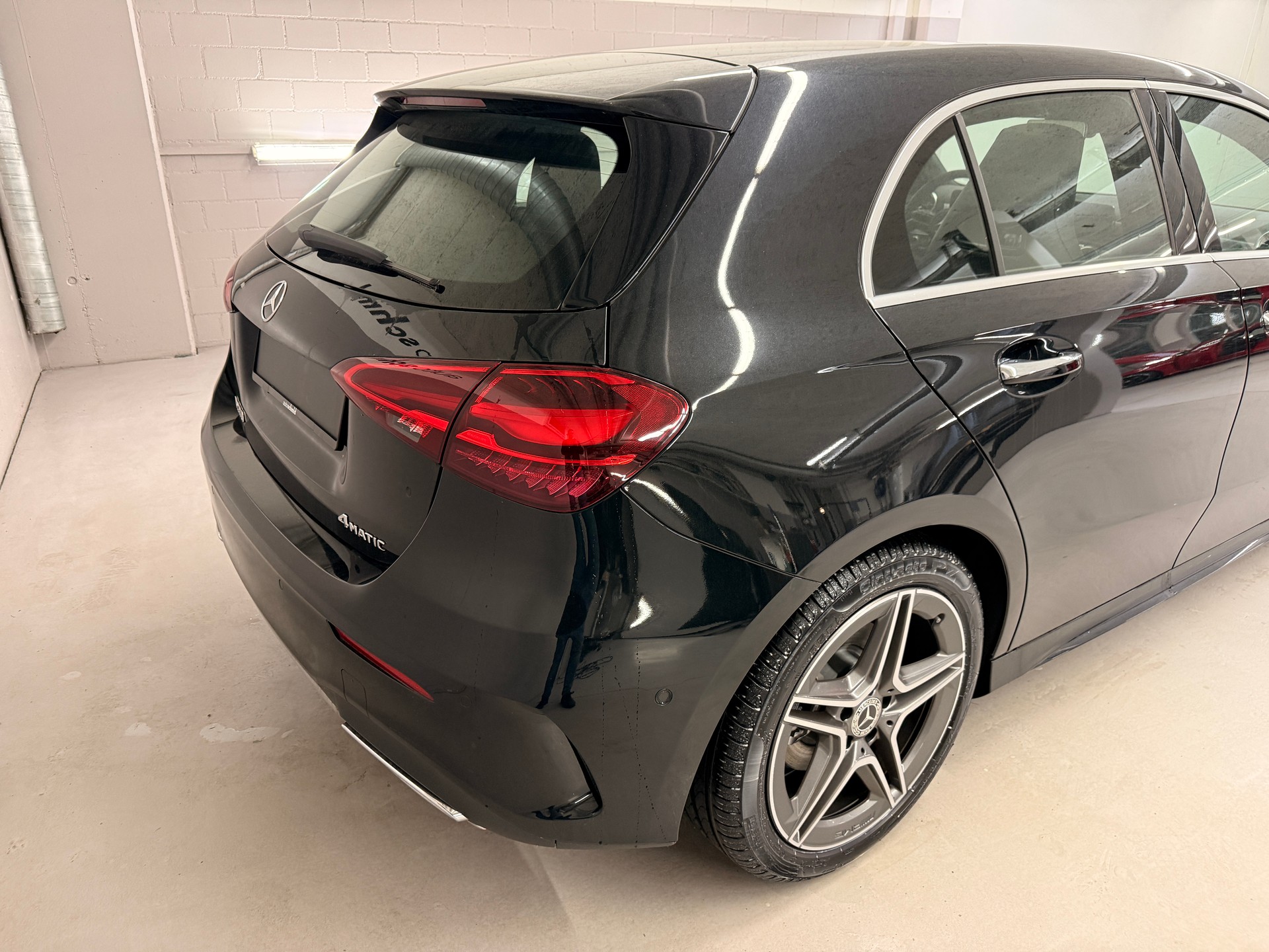 MERCEDES-BENZ A 250 4MATIC Kompaktlimousine - 6