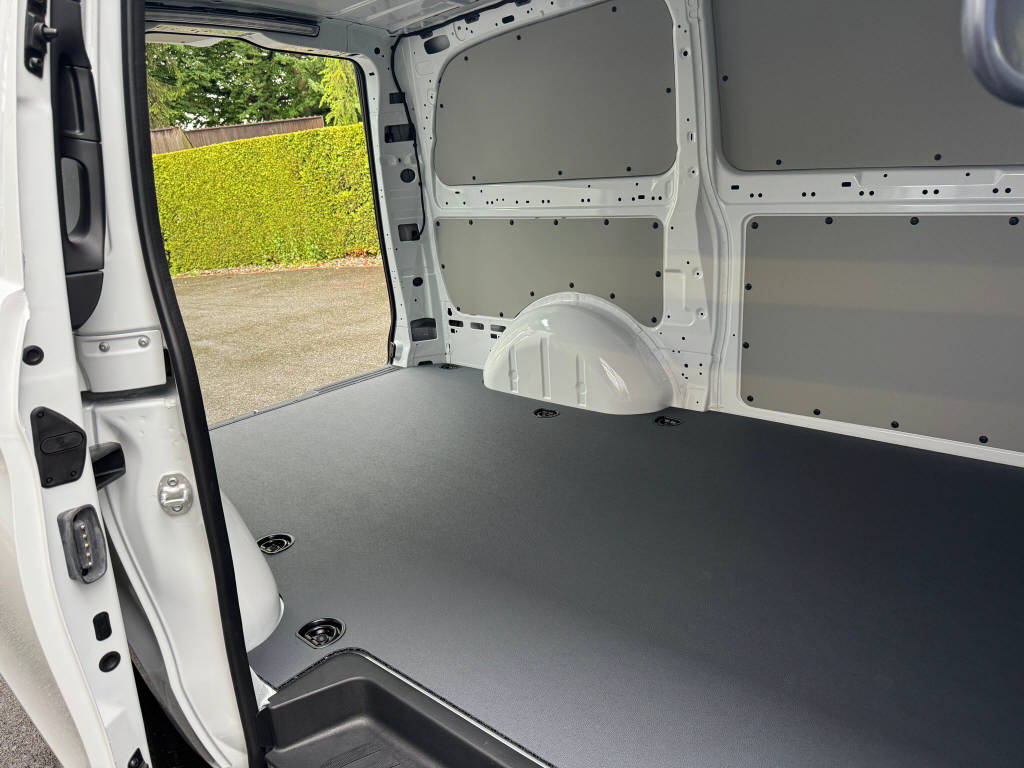 MERCEDES-BENZ eVito 129 Kasten Worker lang 90 kWh - 5