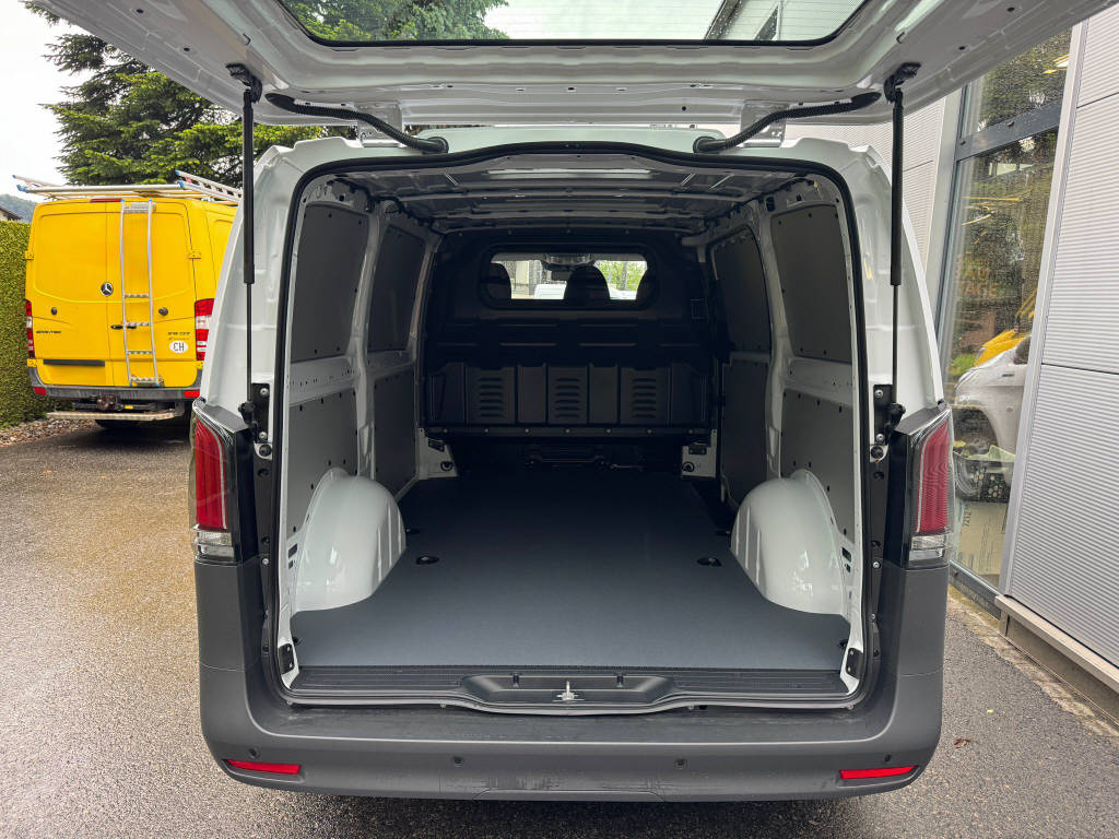 MERCEDES-BENZ eVito 129 Kasten Worker lang 90 kWh - 4