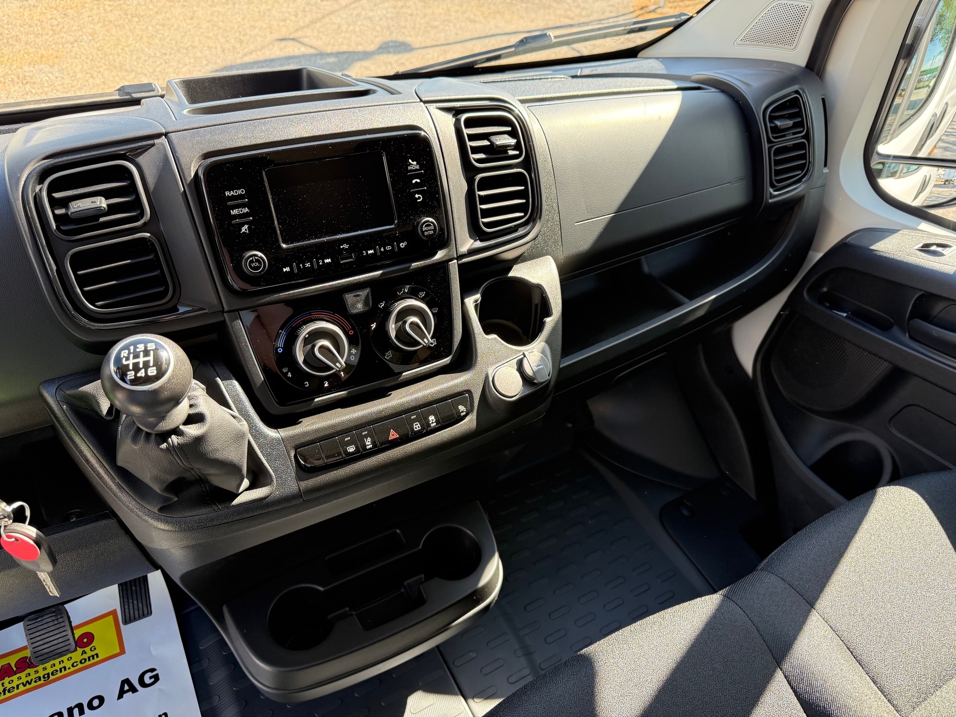 CITROEN Jumper 35+ 2.2 BlueHDI 180 PS Heavy L4H3 Neues Modell - 14